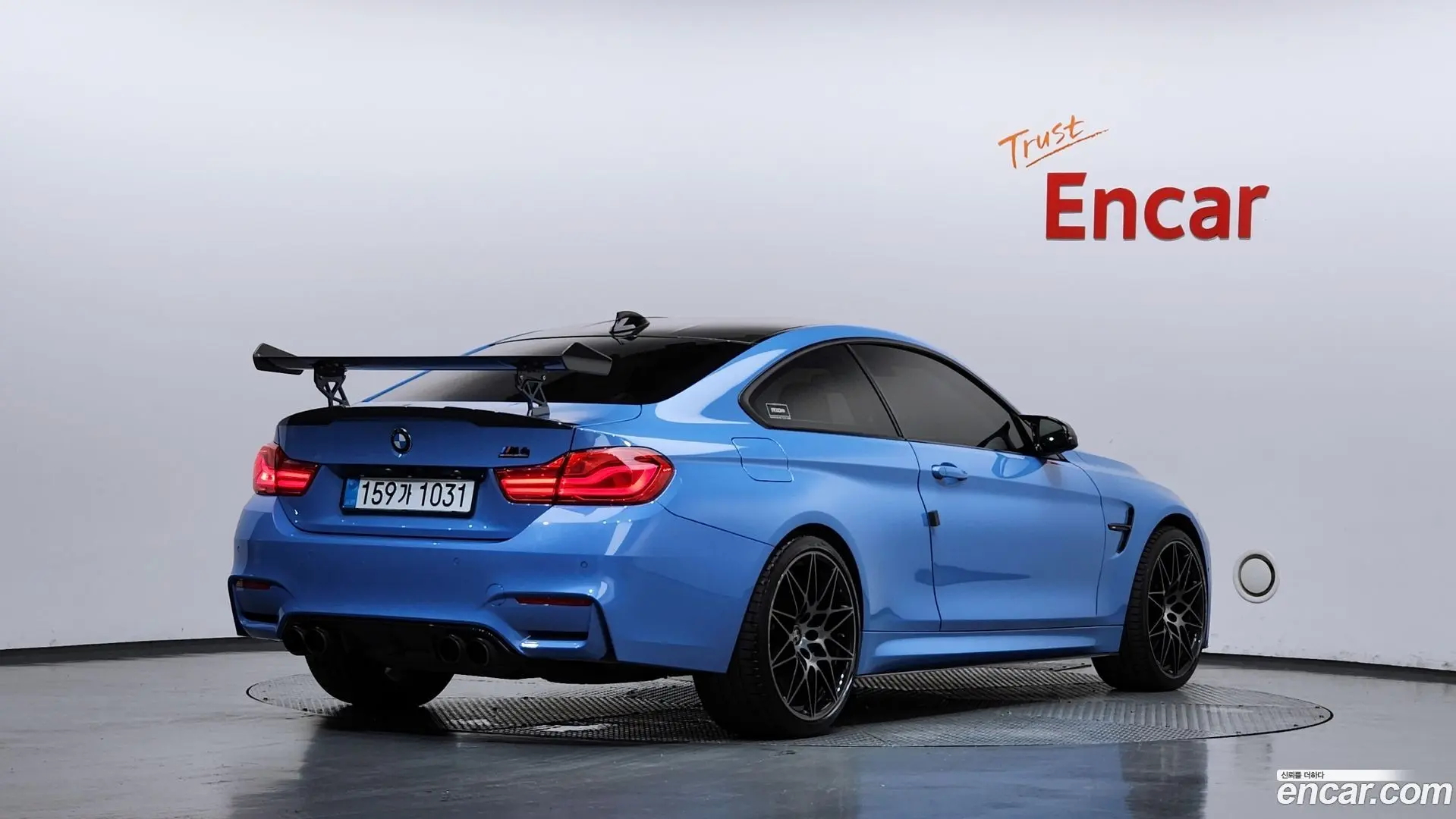 Main__Slider__Photo:M4 BMW 2018.4-1