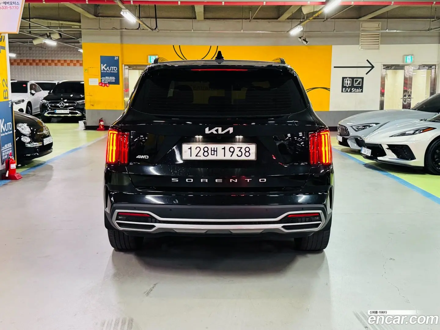 Main__Slider__Photo:Sorento Kia 2021.9-1