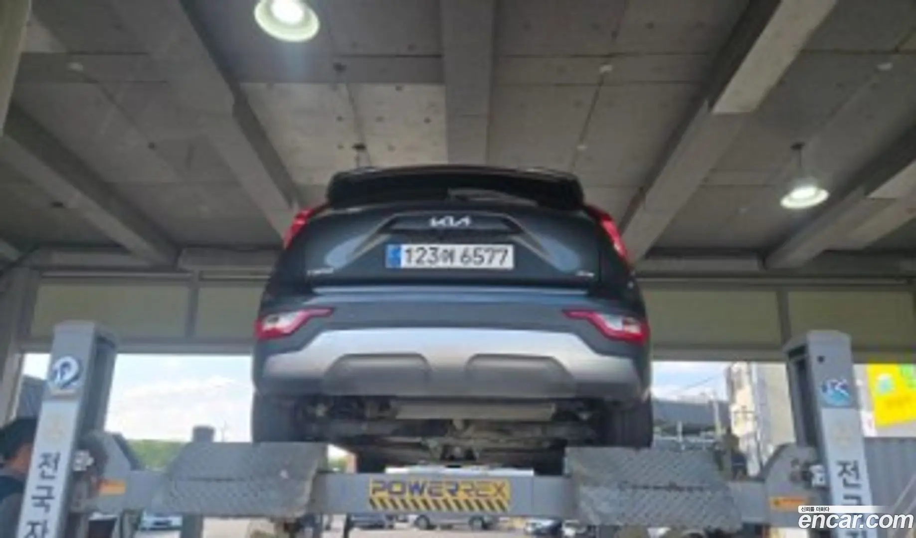 Main__Slider__Photo:Niro Kia 2023.9-1