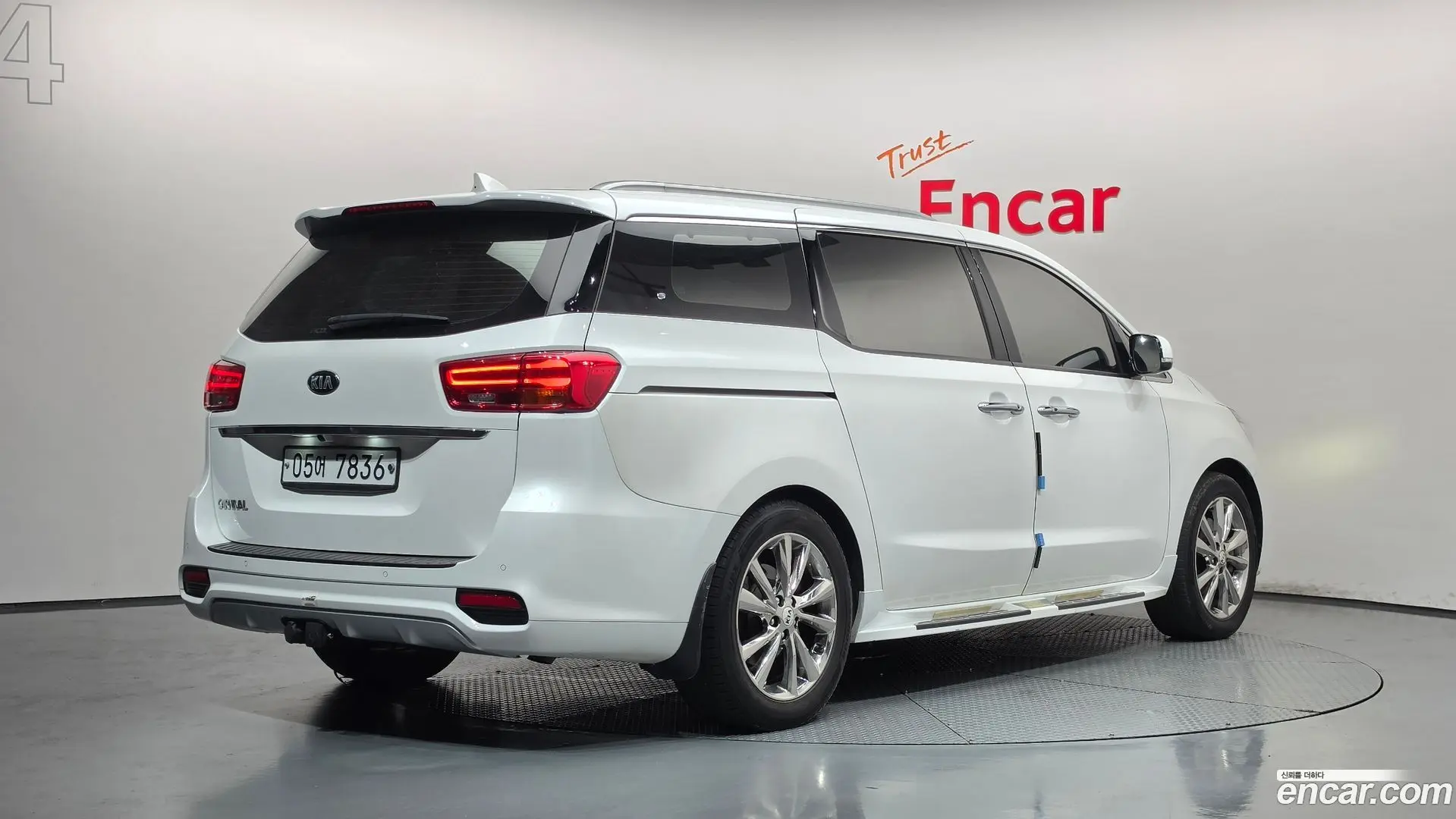 Main__Slider__Photo:Canival Kia 2019.2-1