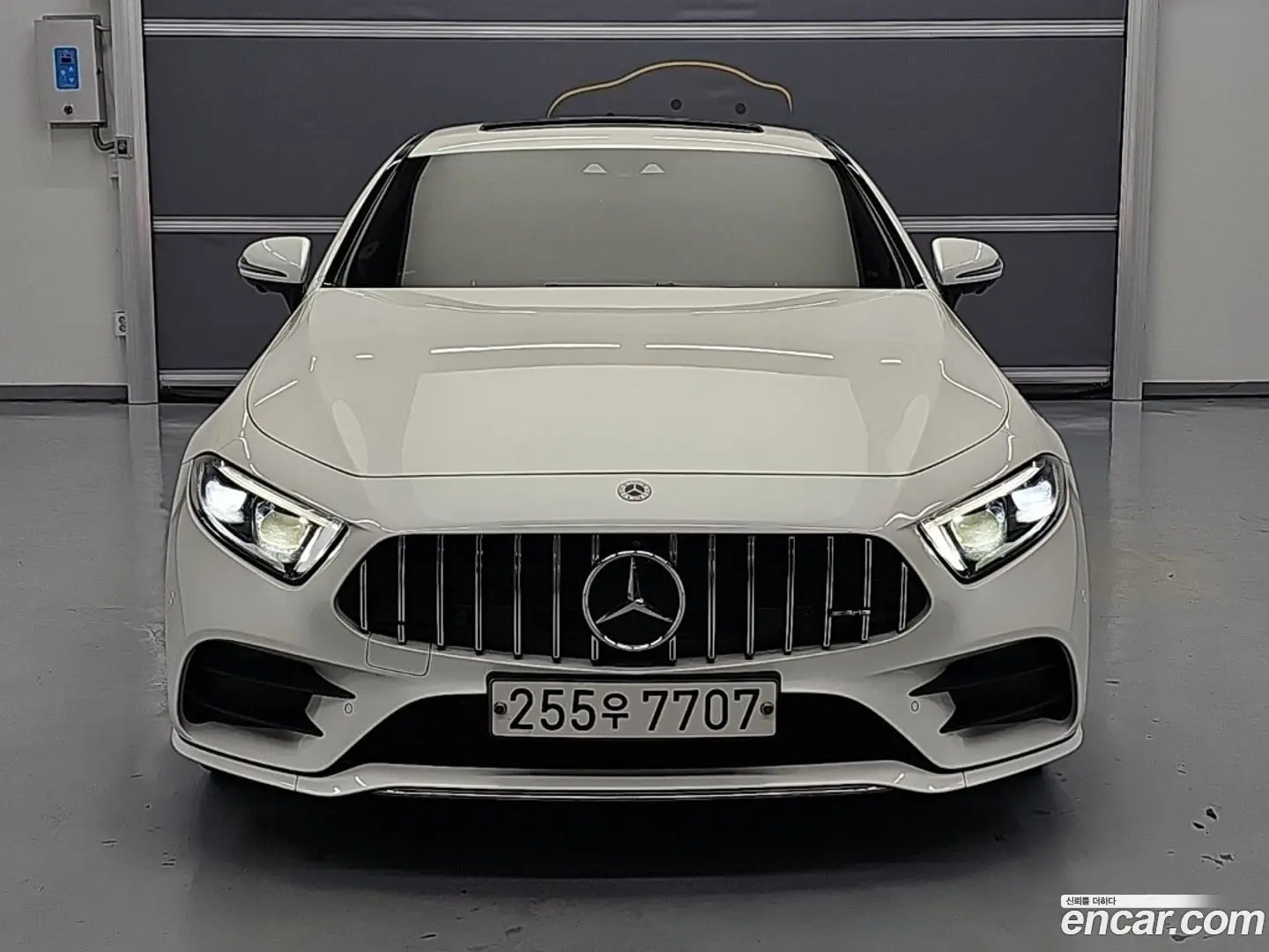 Main__Slider__Photo:CLS-Class Mercedes-Benz 2019.9-1