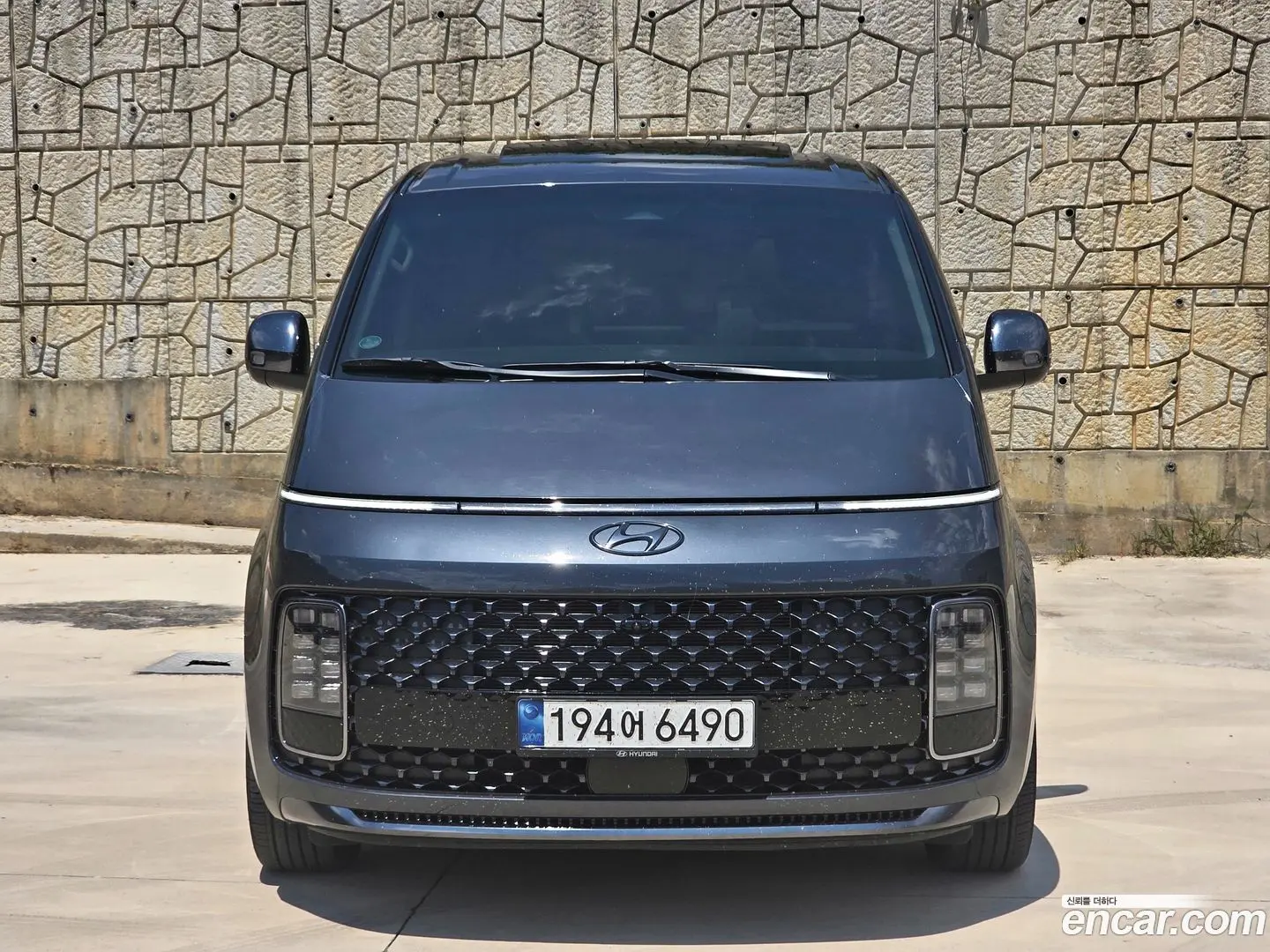 Main__Slider__Photo:Staria Hyundai 2023.5-1
