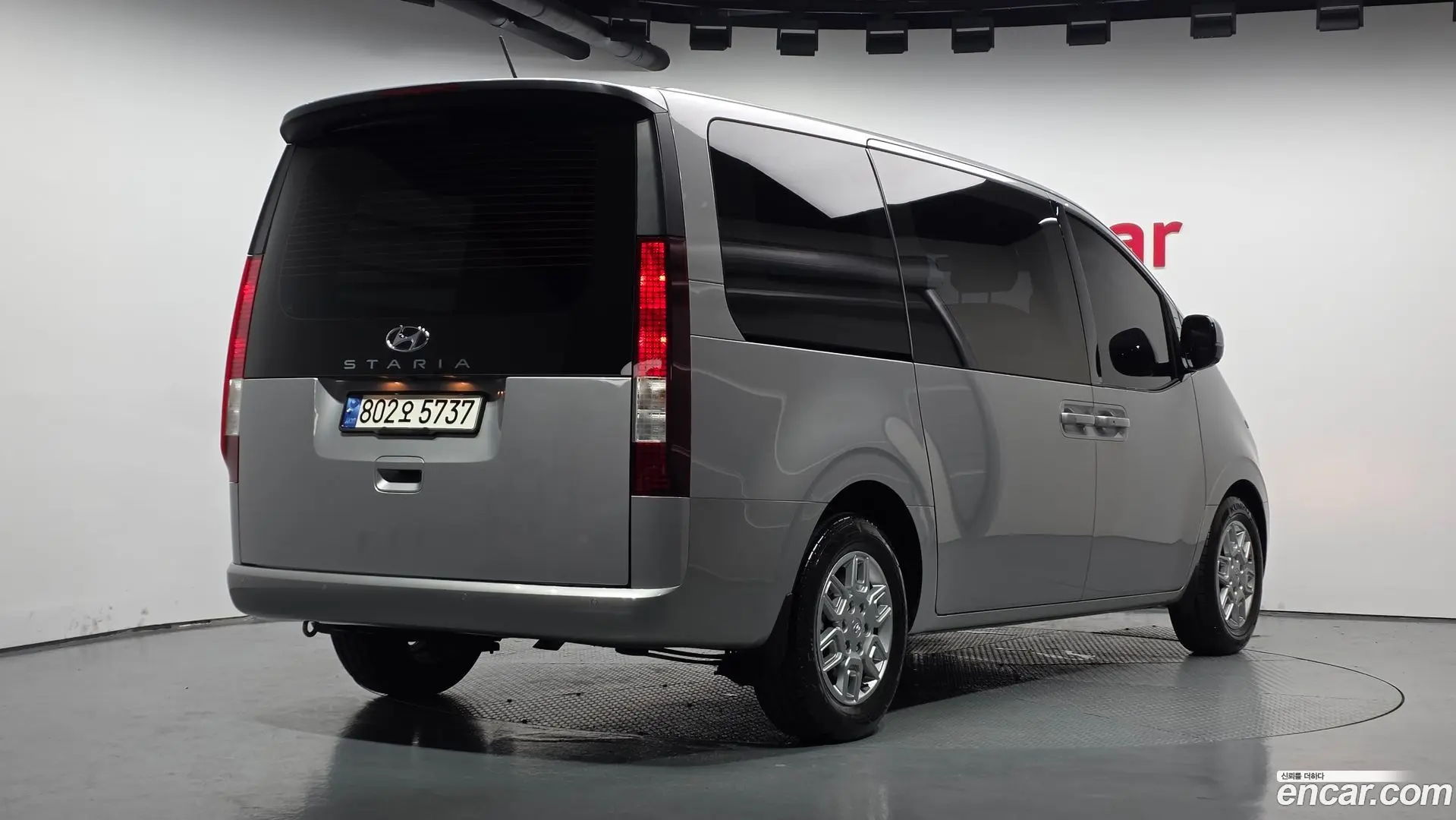 Main__Slider__Photo:Staria Hyundai 2022.0-1