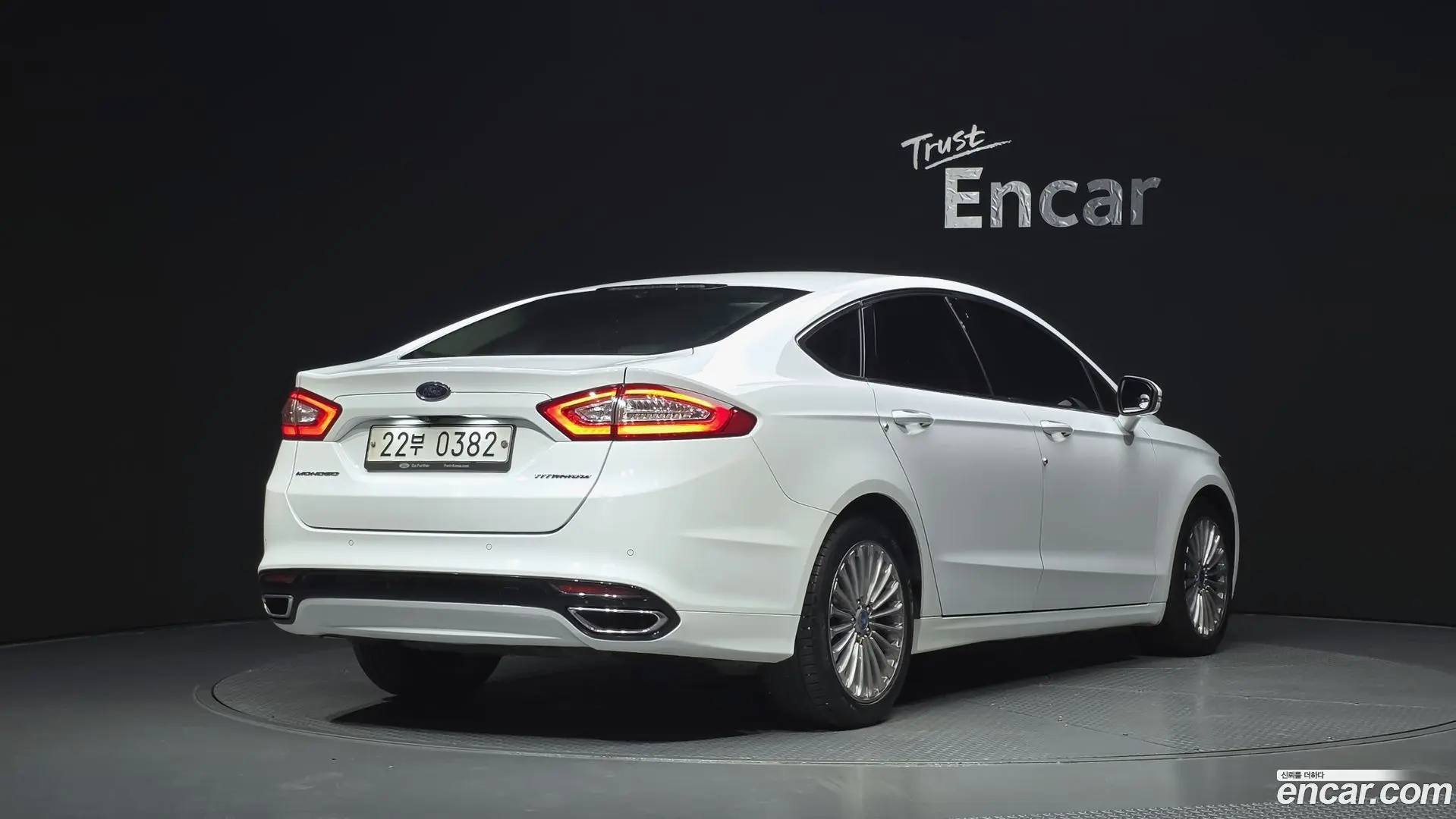 Main__Slider__Photo:Mondeo Ford 2016.7-1