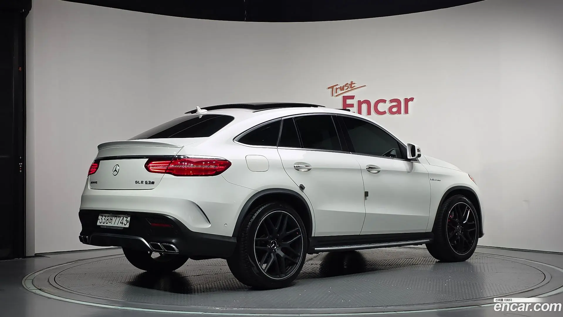 Main__Slider__Photo:GLE-Class Mercedes-Benz 2019.11-1
