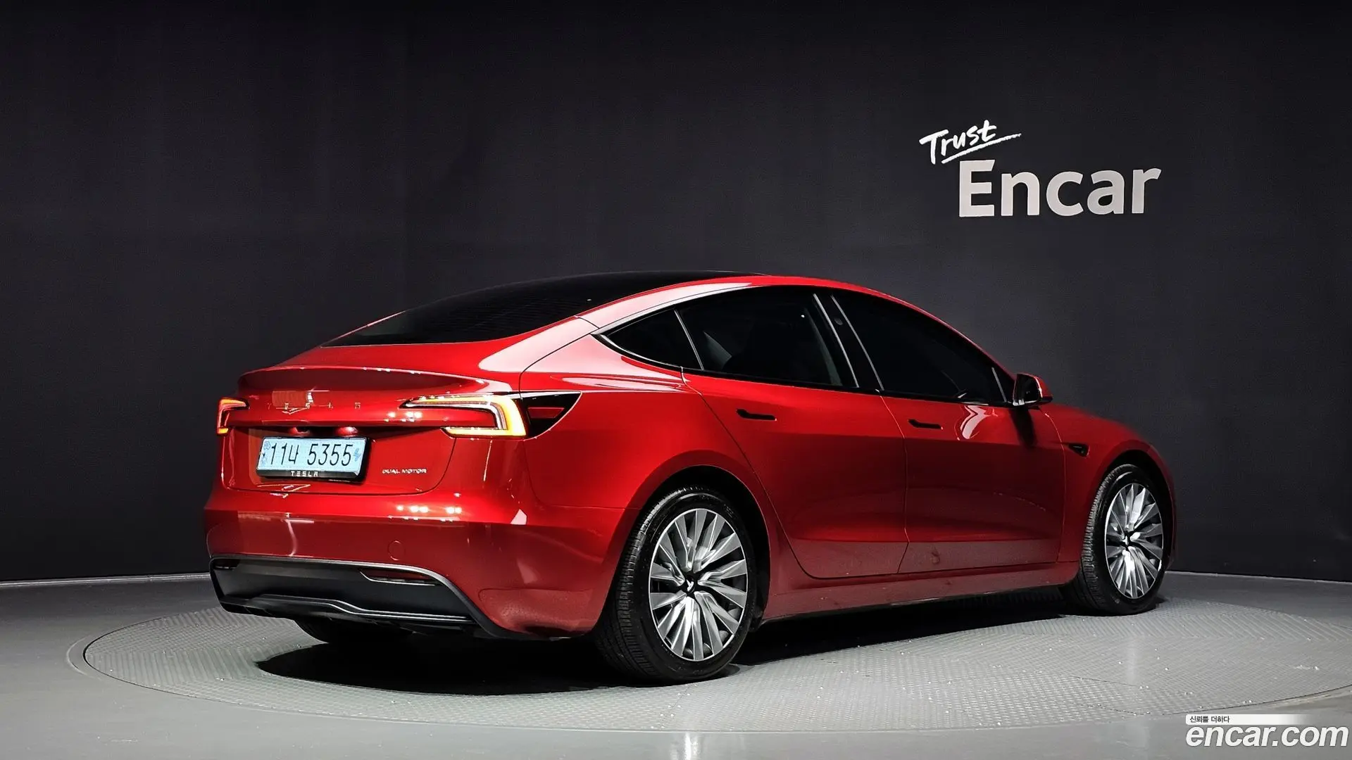 Main__Slider__Photo:Model 3 Tesla 2024.6-1