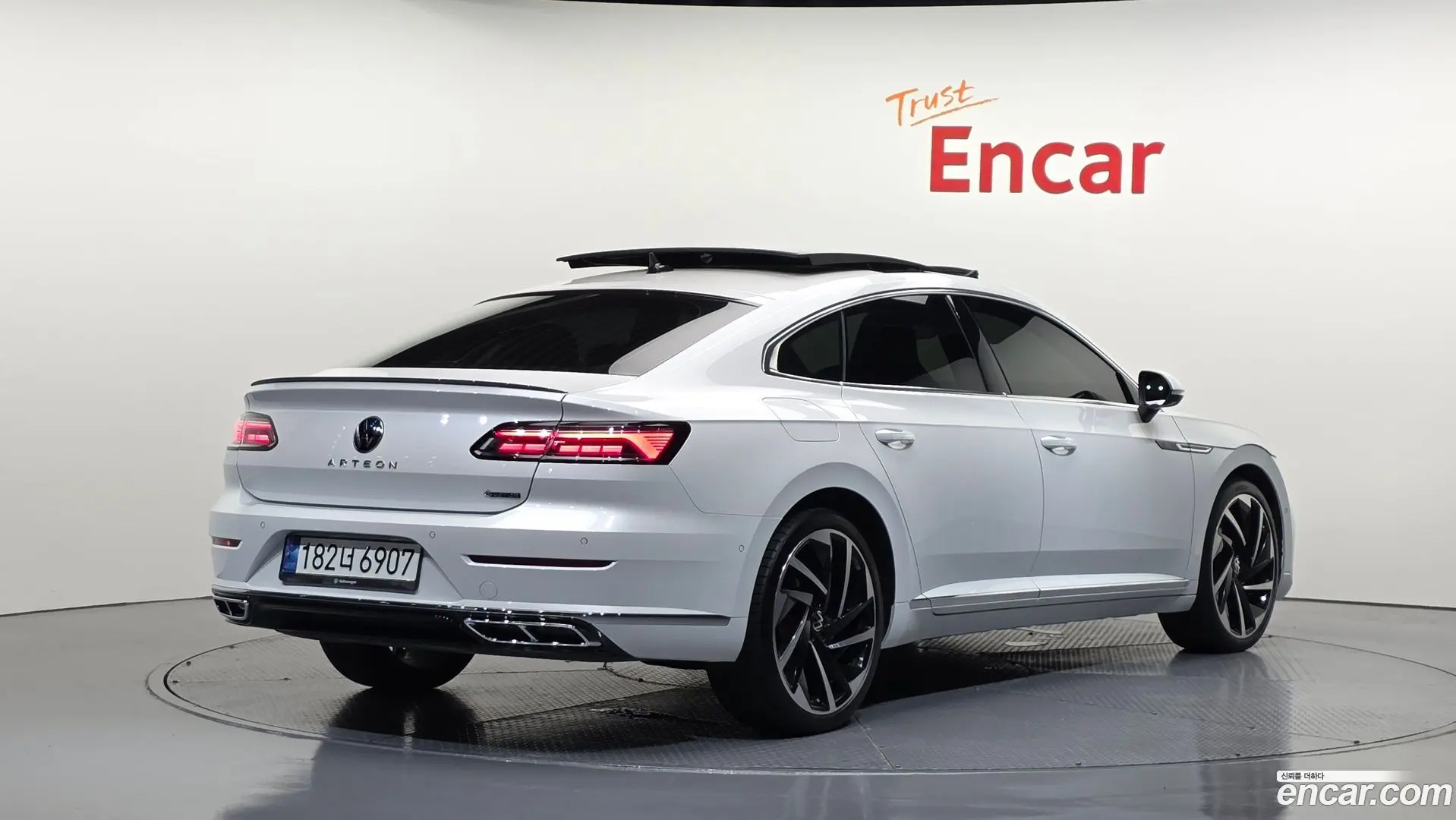 Main__Slider__Photo:Arteon Volkswagen 2023.5-1