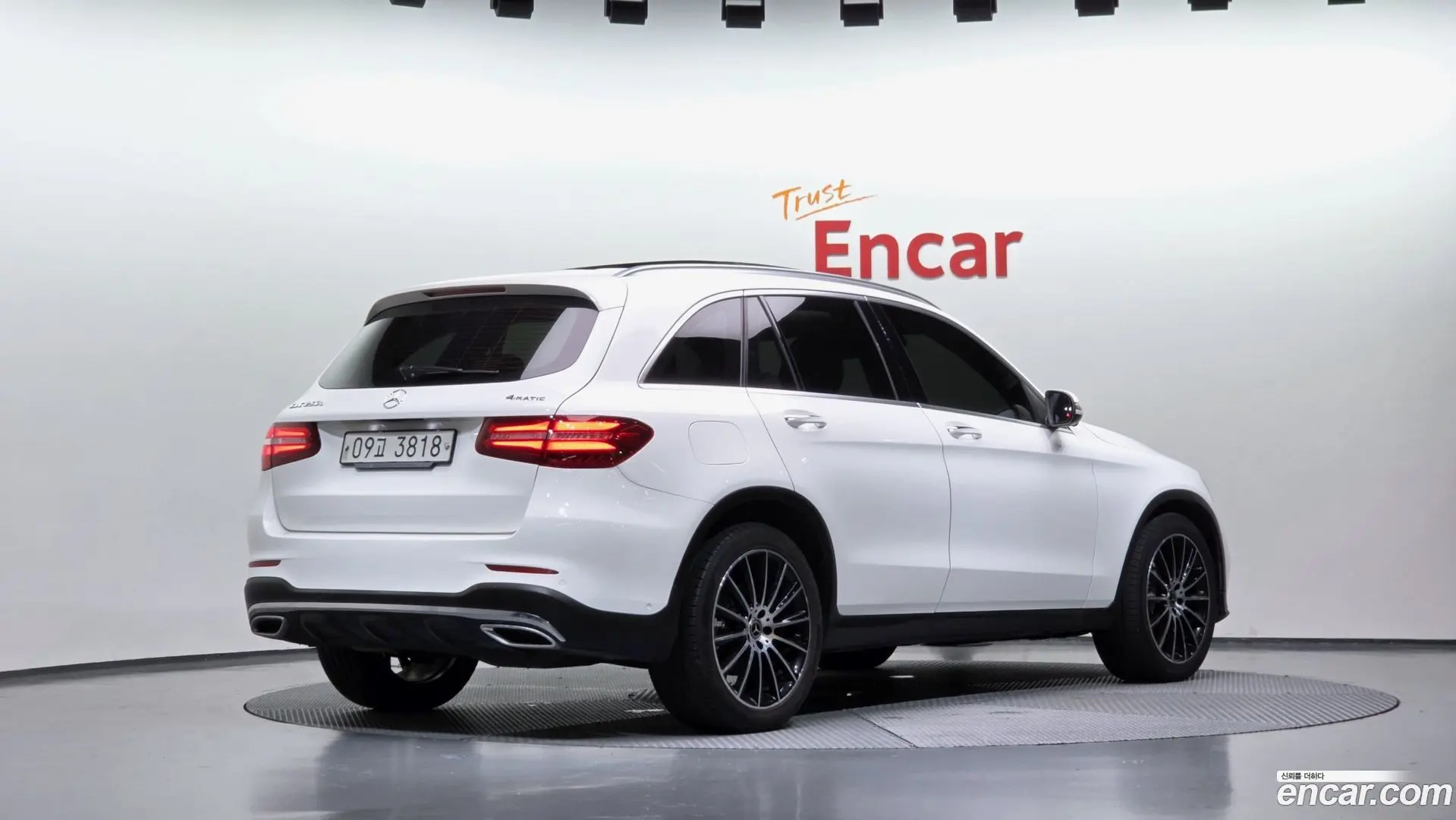 Main__Slider__Photo:GLC-Class Mercedes-Benz 2018.5-1