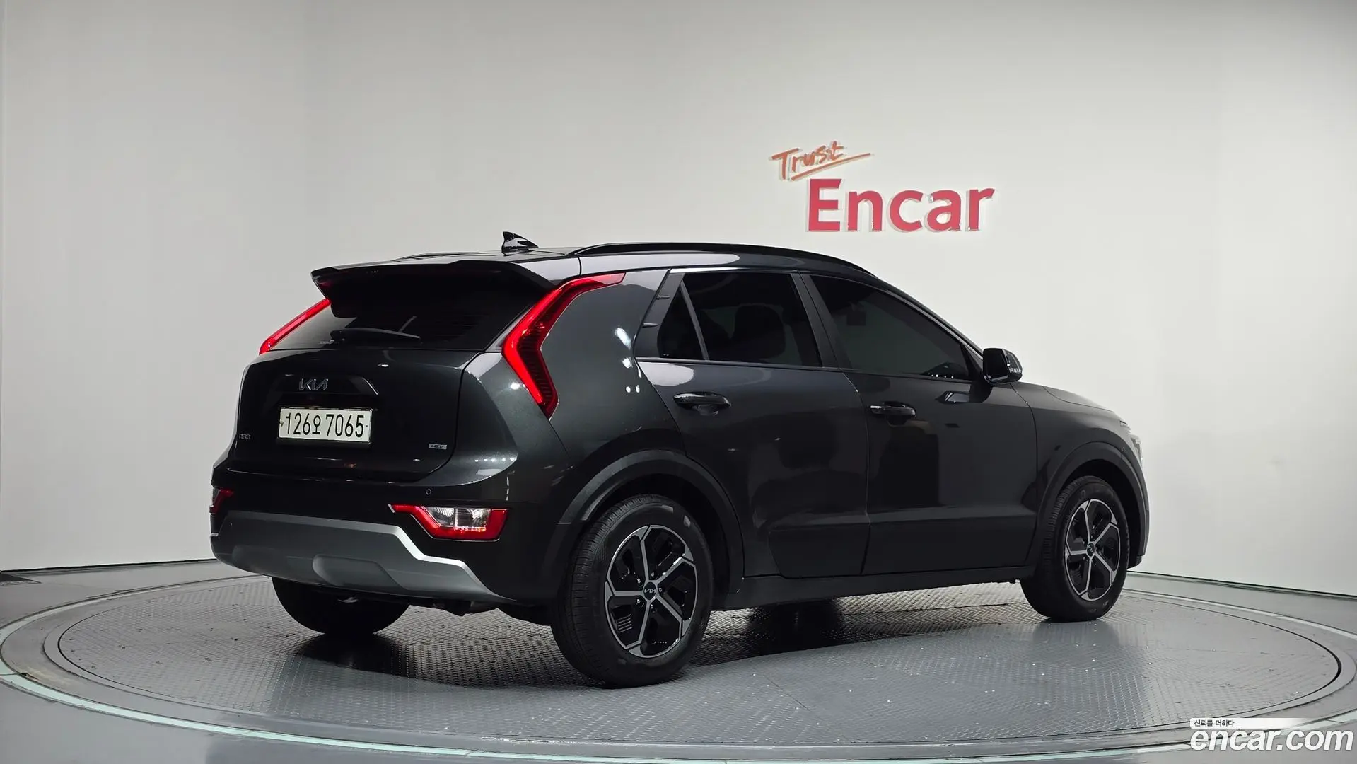 Main__Slider__Photo:Niro Kia 2024.3-1