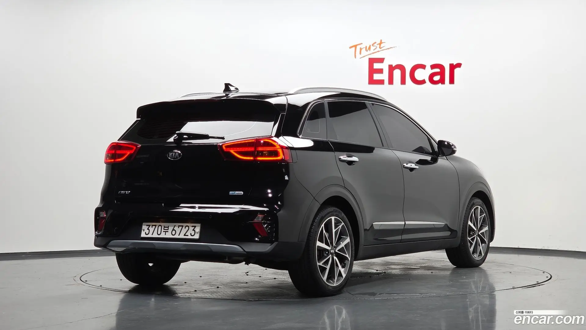Main__Slider__Photo:Niro Kia 2020.2-1