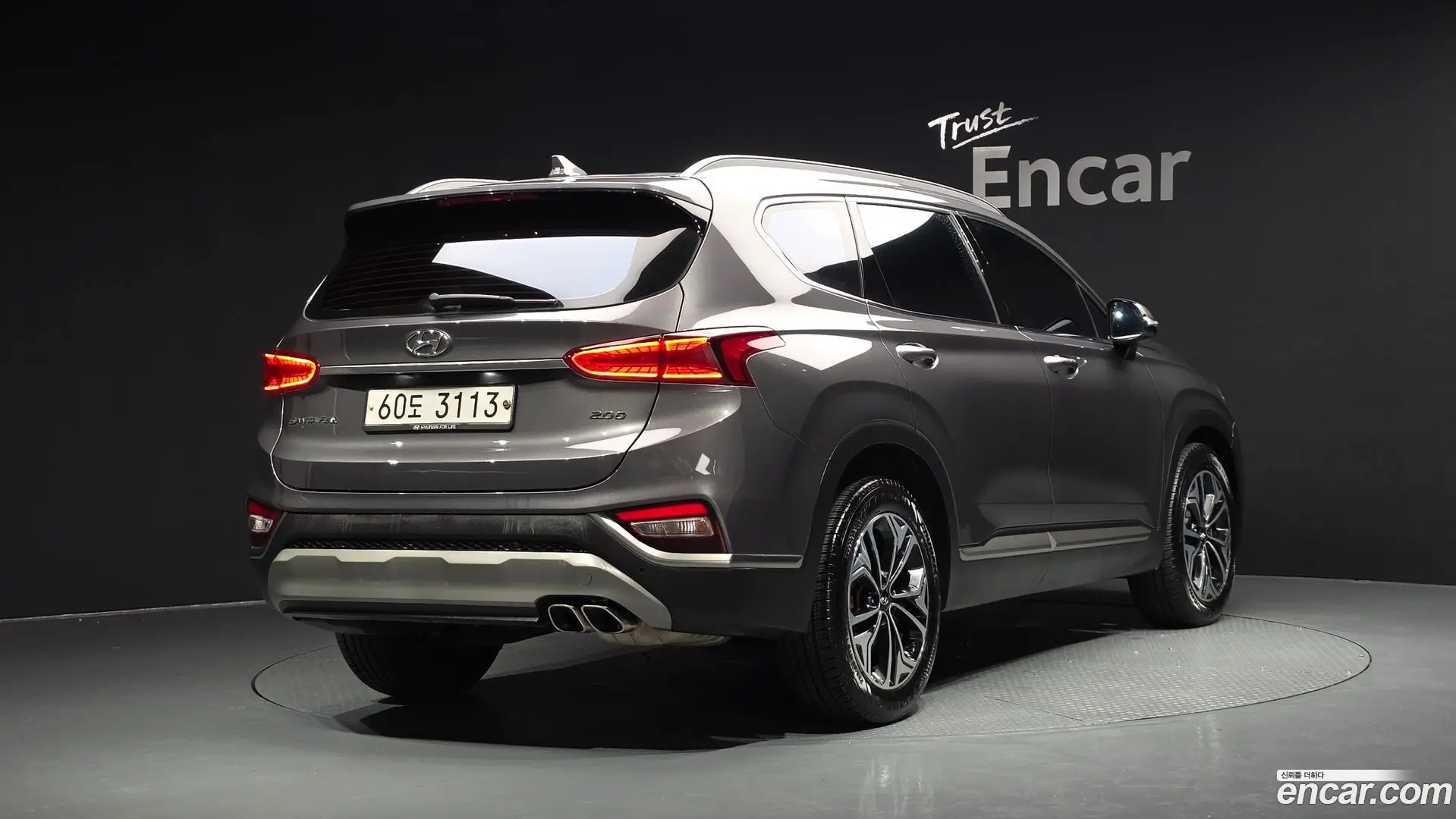 Main__Slider__Photo:Santafe Hyundai 2019.3-1