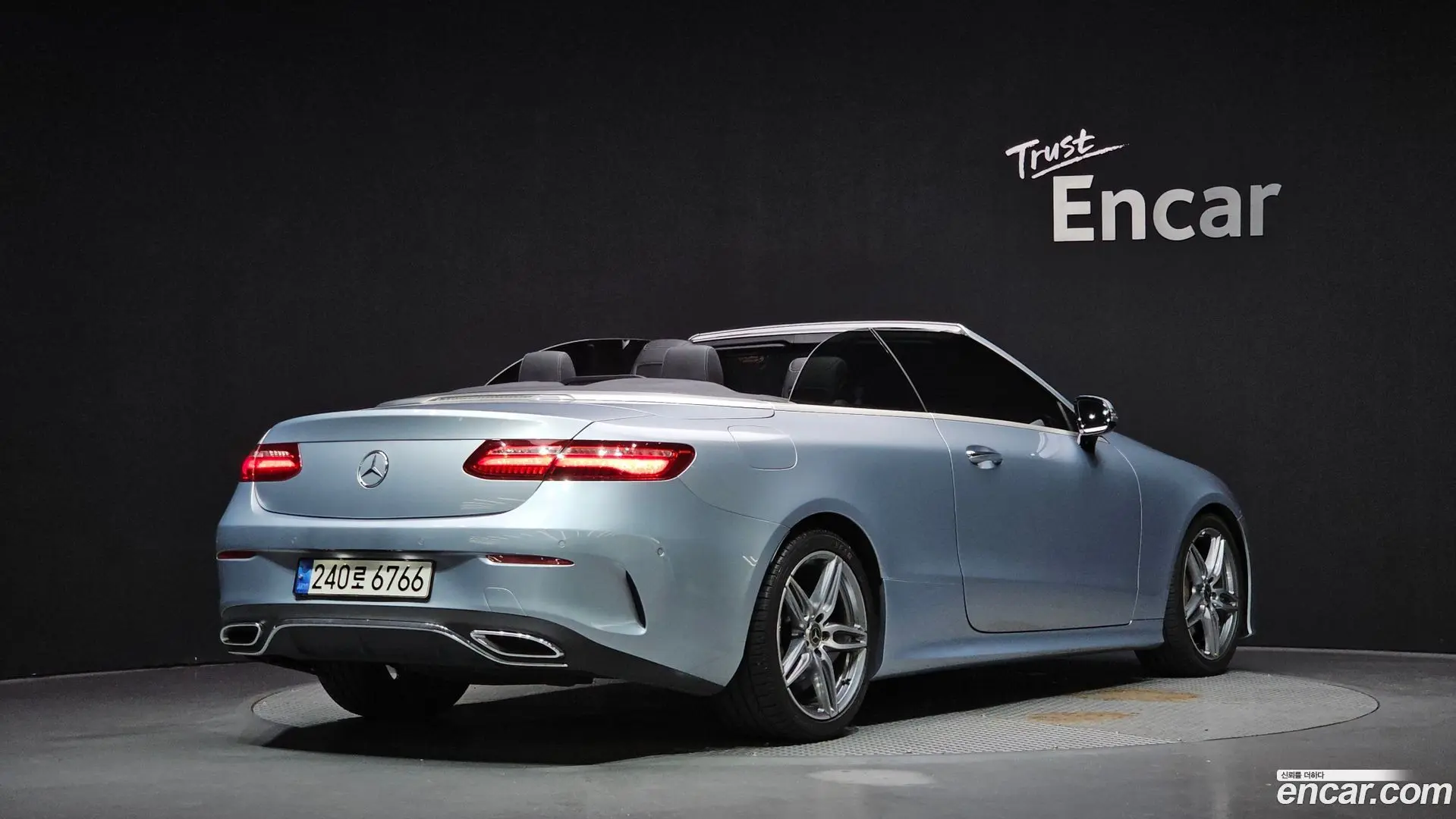 Main__Slider__Photo:E-Class Mercedes-Benz 2018.11-1