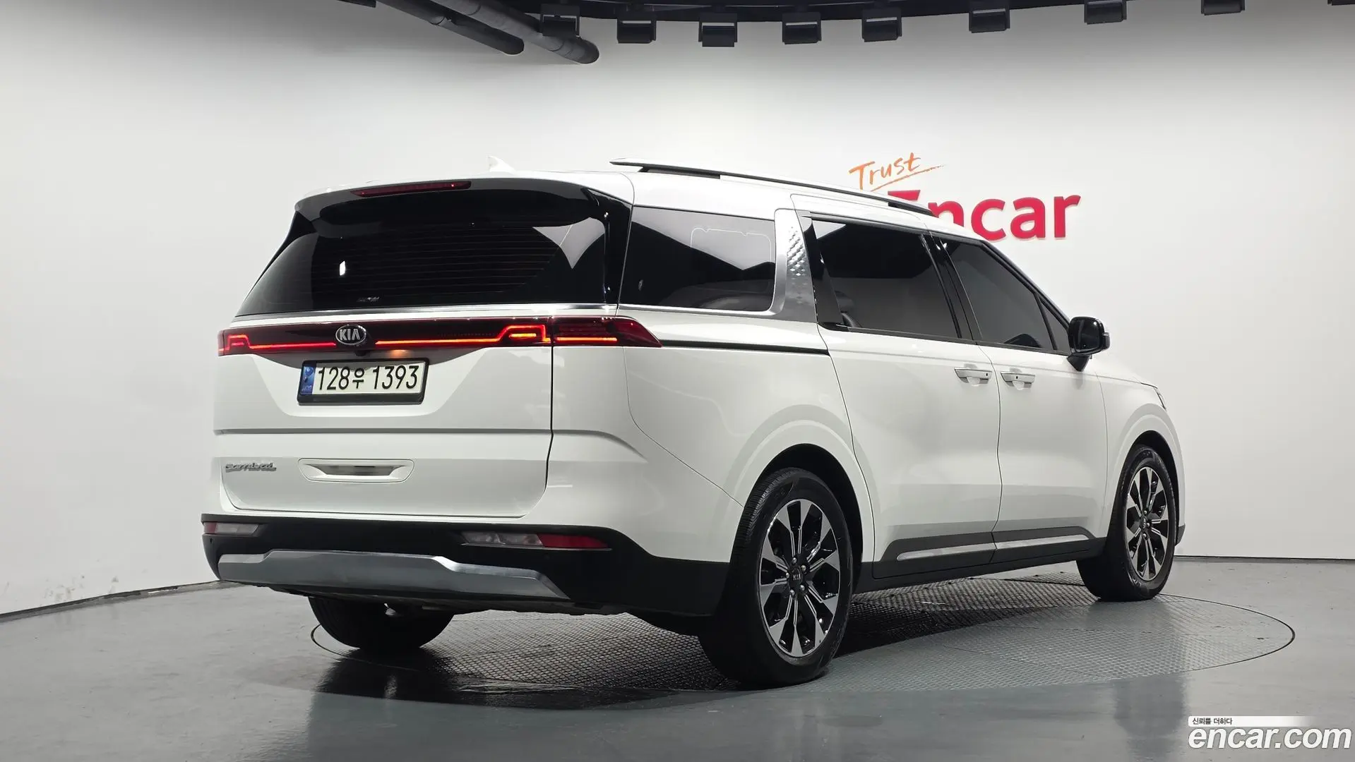 Main__Slider__Photo:Canival Kia 2021.4-1