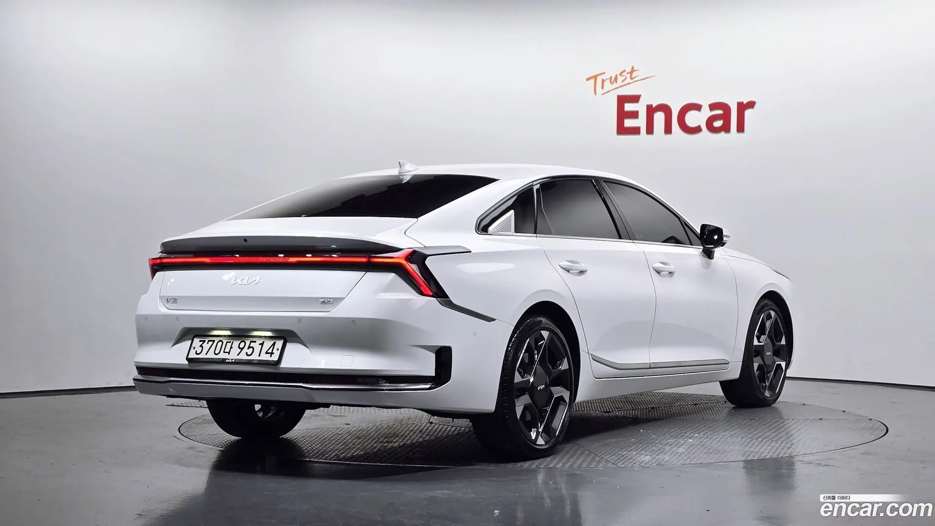 Main__Slider__Photo:K8 Kia 2024.8-1