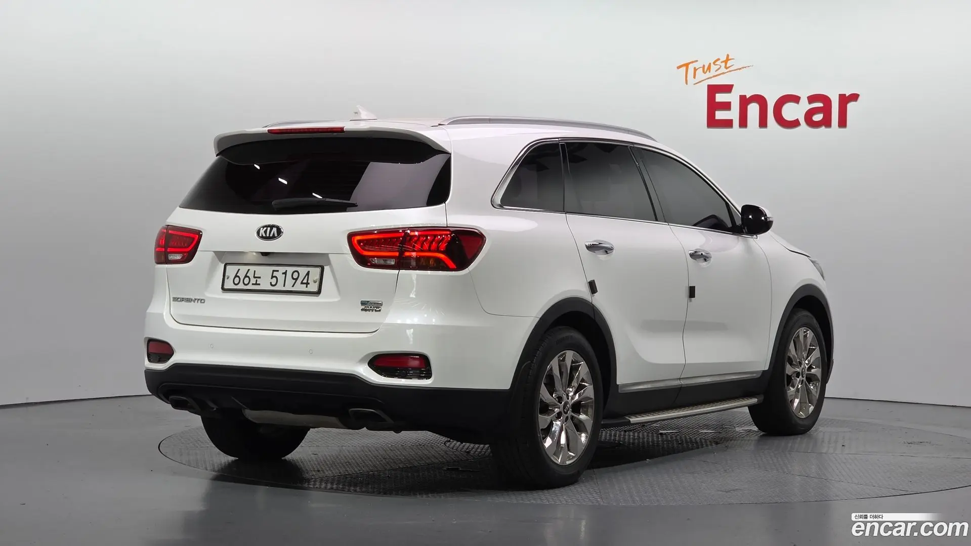 Main__Slider__Photo:Sorento Kia 2018.9-1