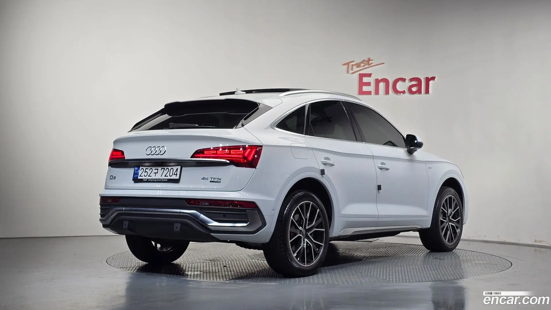 Main__Slider__Photo:Q5 Audi 2023.4-1