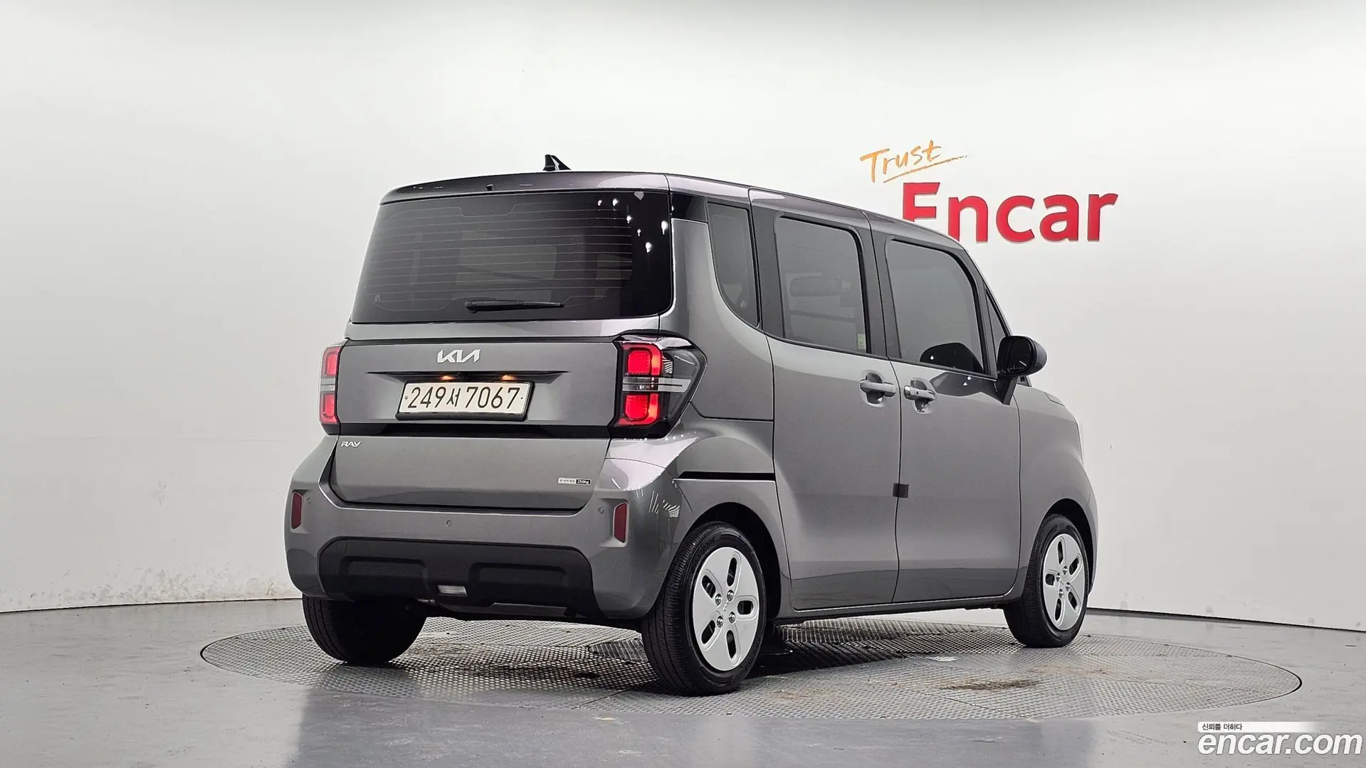 Main__Slider__Photo:RAY Kia 2024.3-1
