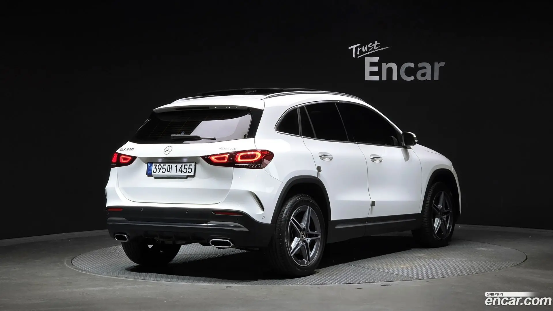 Main__Slider__Photo:GLA-Class Mercedes-Benz 2023.6-1