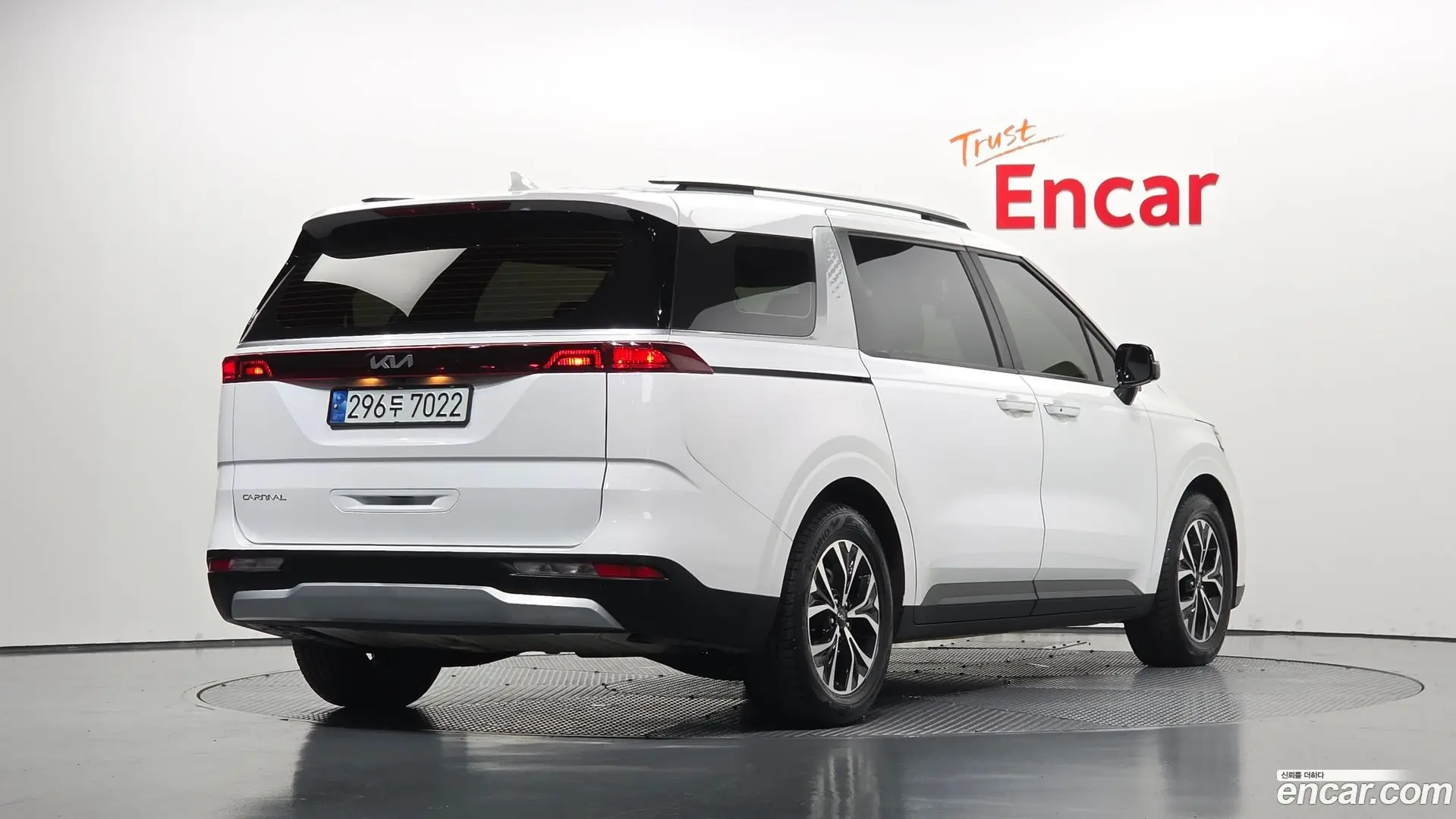 Main__Slider__Photo:Canival Kia 2022.5-1