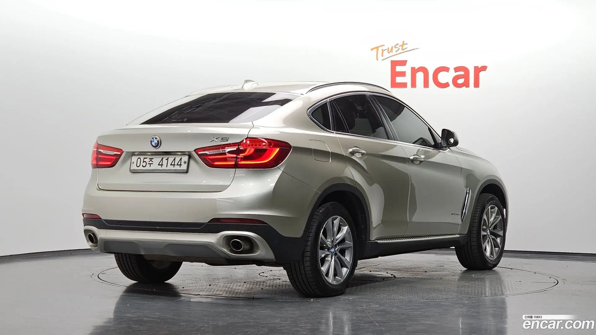 Main__Slider__Photo:X6 BMW 2016.11-1