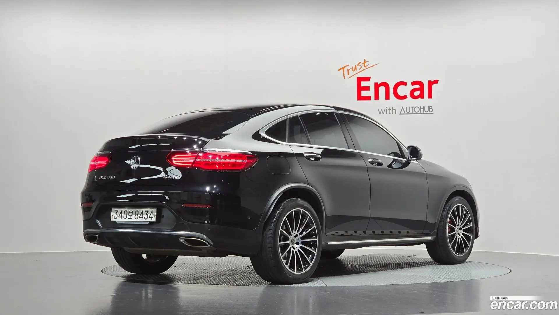 Main__Slider__Photo:GLC-Class Mercedes-Benz 2019.7-1