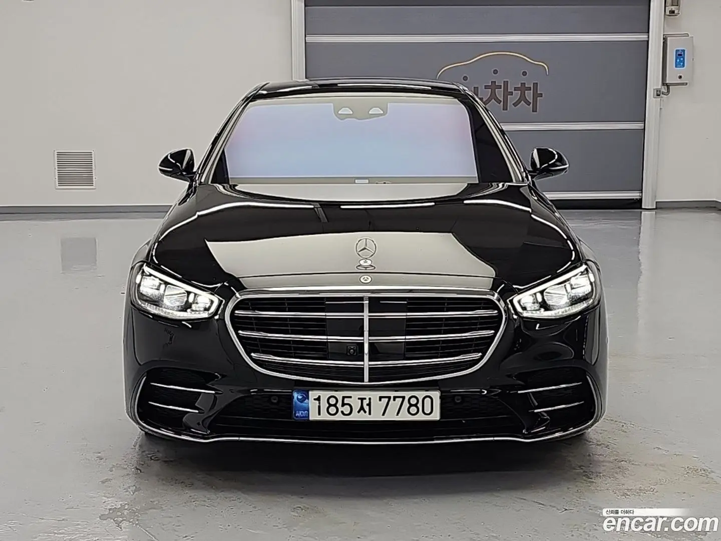 Main__Slider__Photo:S-Class Mercedes-Benz 2021.9-1