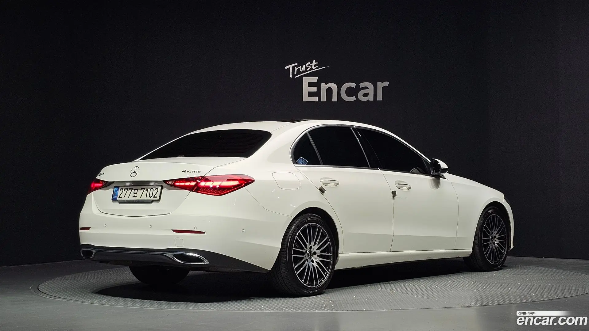 Main__Slider__Photo:C-Class Mercedes-Benz 2022.3-1