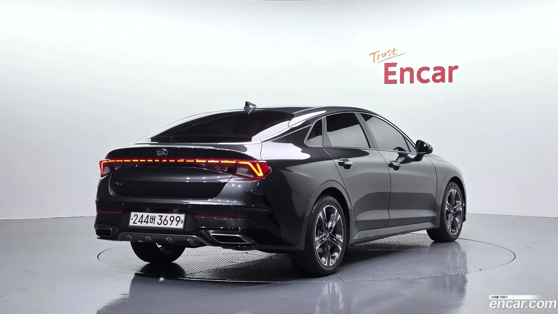 Main__Slider__Photo:K5 Kia 2020.1-1
