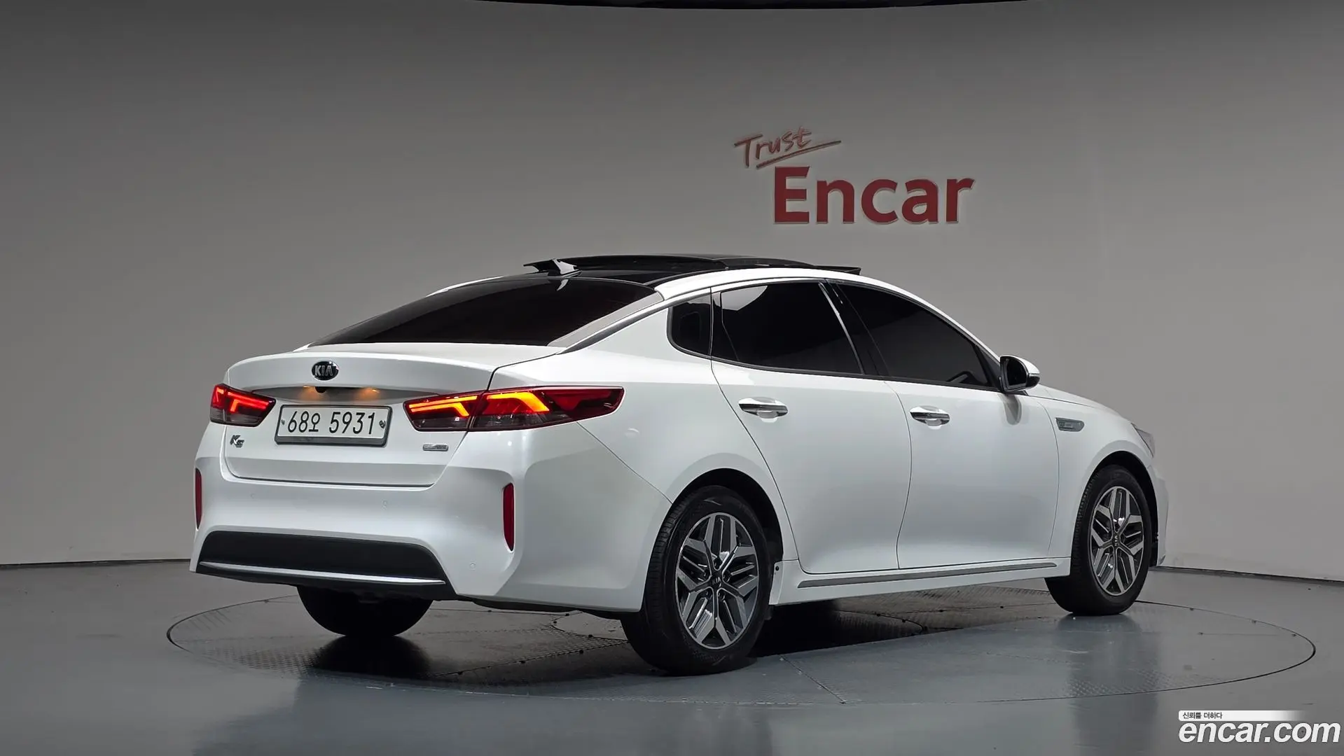 Main__Slider__Photo:K5 Kia 2018.9-1
