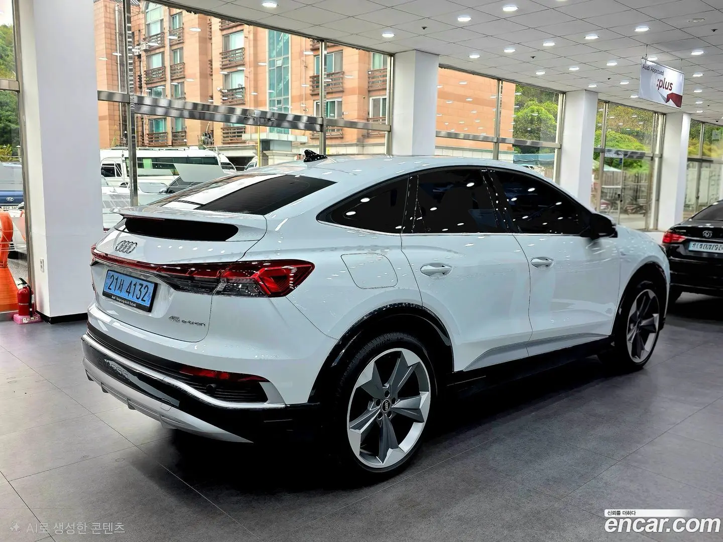 Main__Slider__Photo:Q4 e-tron Audi 2026.4-1