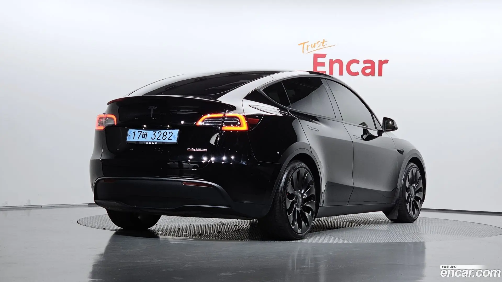 Main__Slider__Photo:Model Y Tesla 2023.2-1