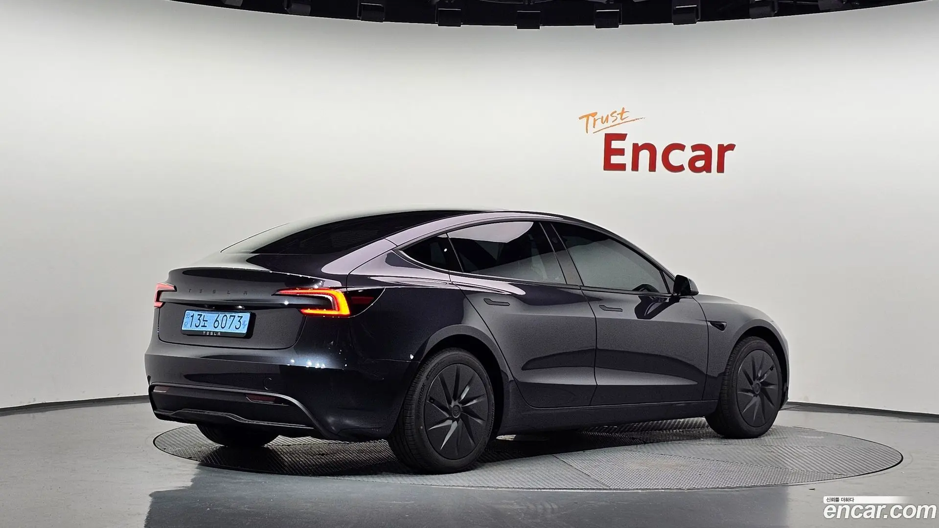 Main__Slider__Photo:Model 3 Tesla 2026.9-1