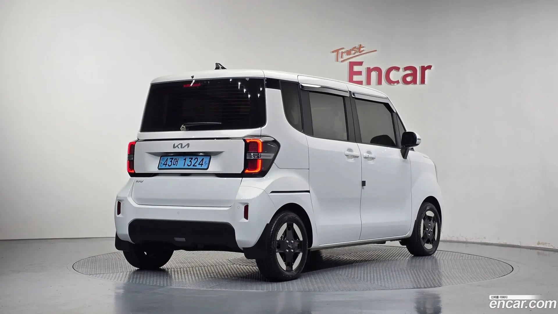 Main__Slider__Photo:RAY Kia 2024.2-1