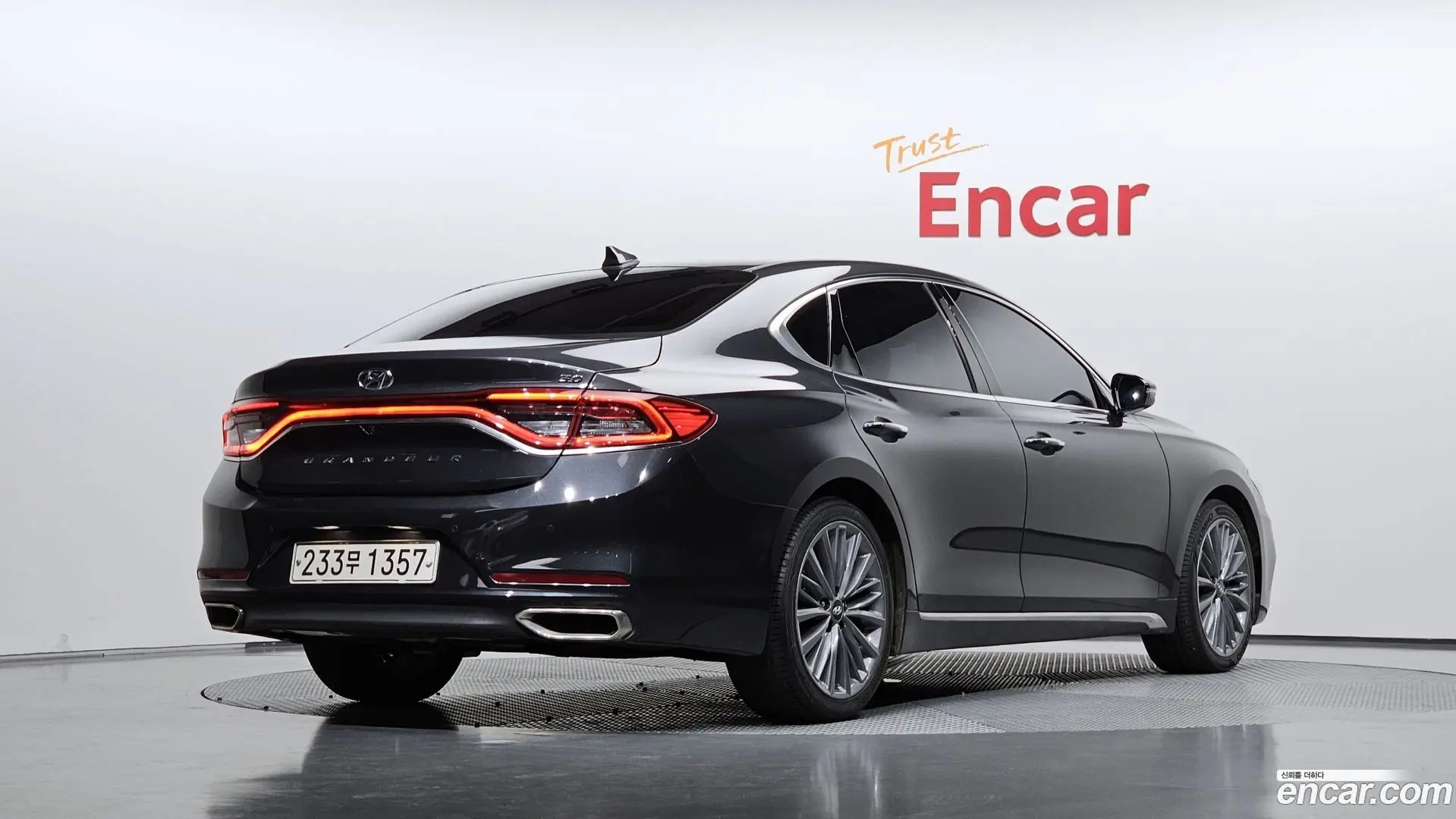 Main__Slider__Photo:Grandeur Hyundai 2019.0-1