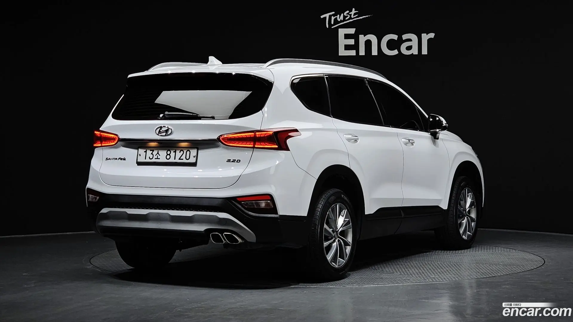 Main__Slider__Photo:Santafe Hyundai 2019.3-1