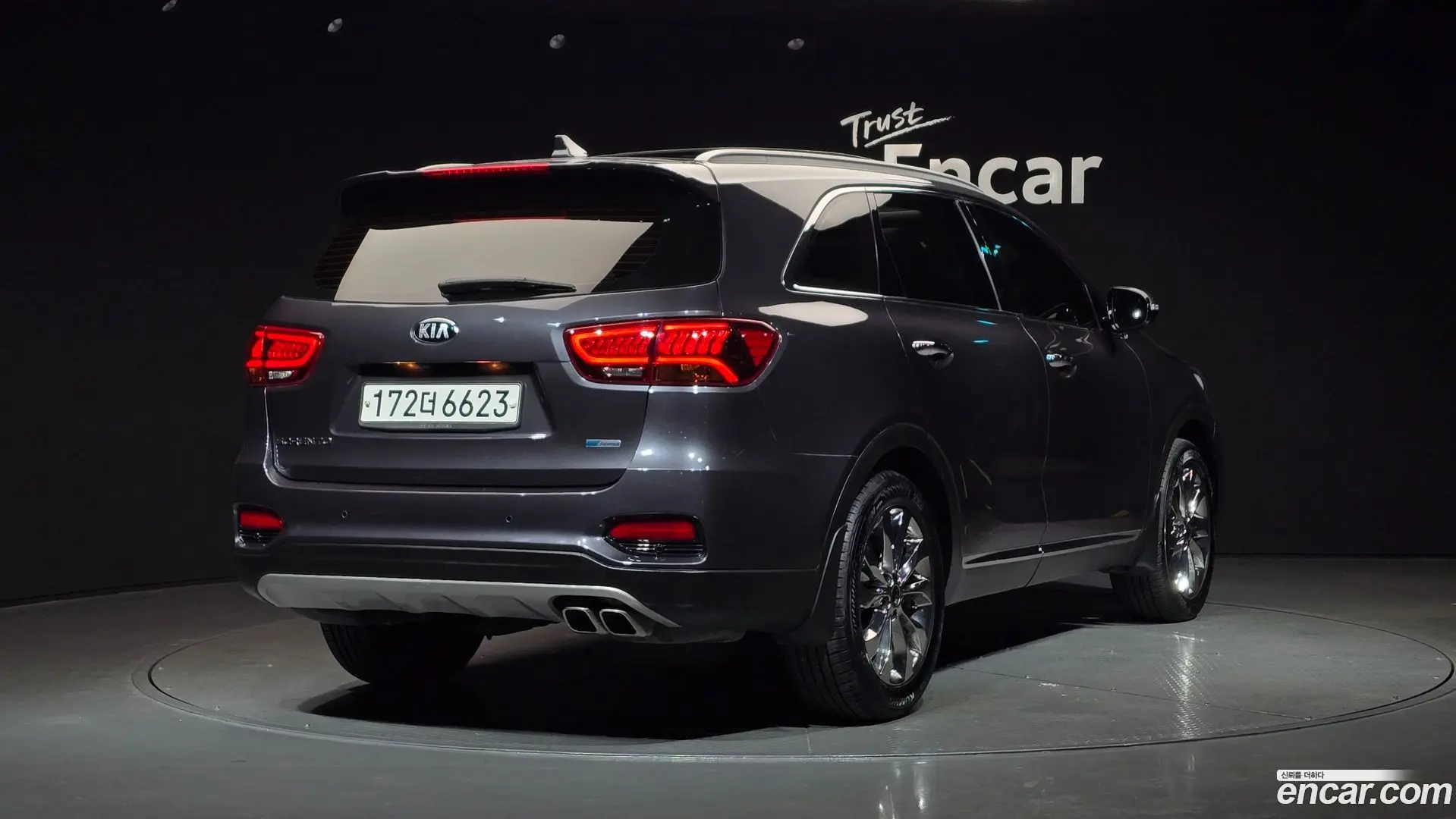 Main__Slider__Photo:Sorento Kia 2019.9-1