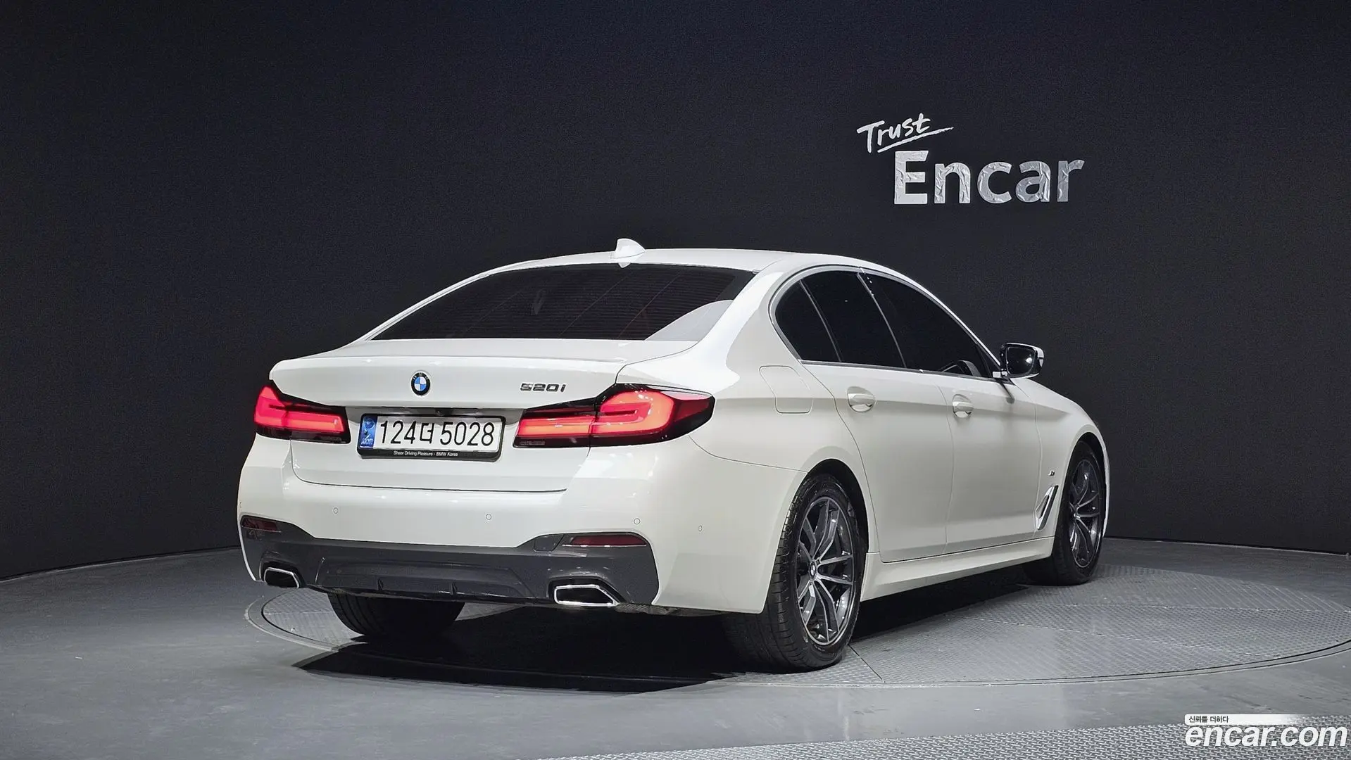 Main__Slider__Photo:5-Series BMW 2022.1-1