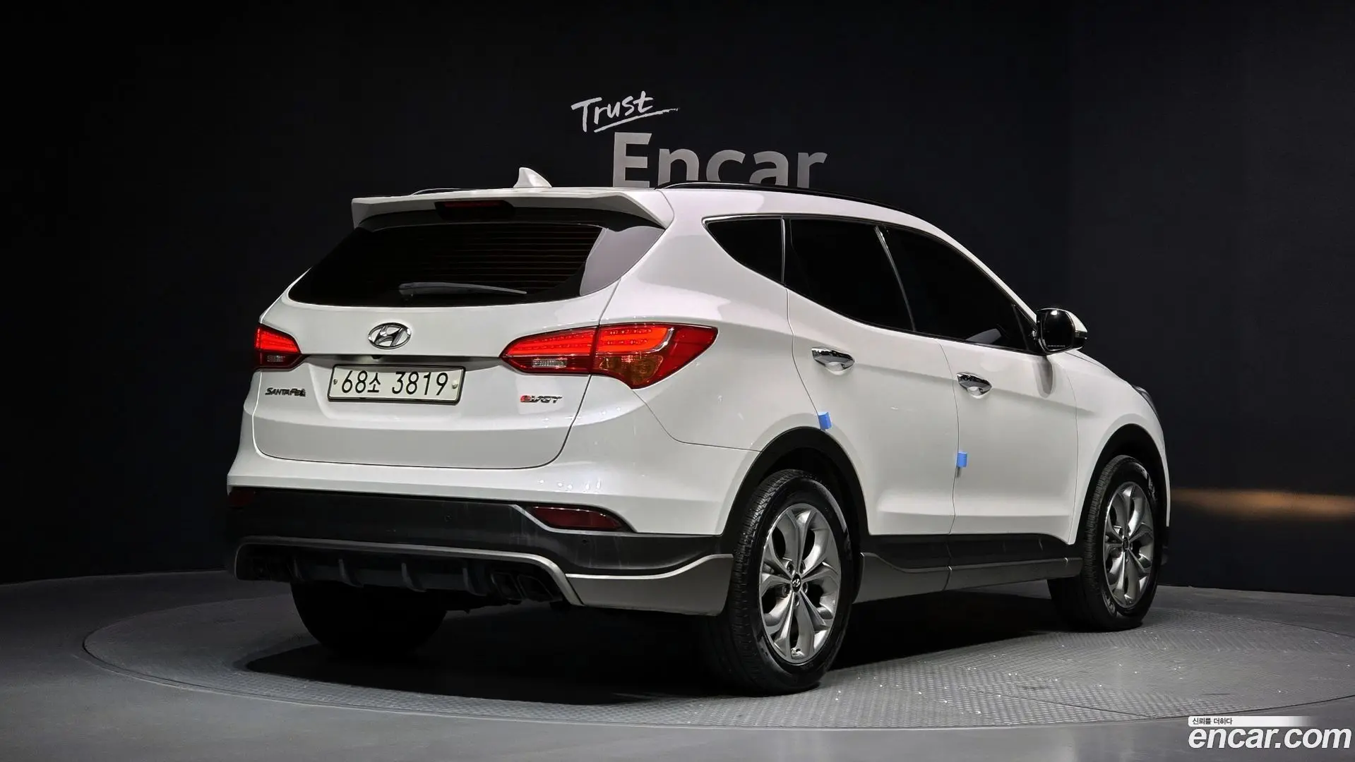 Main__Slider__Photo:Santafe Hyundai 2015.0-1