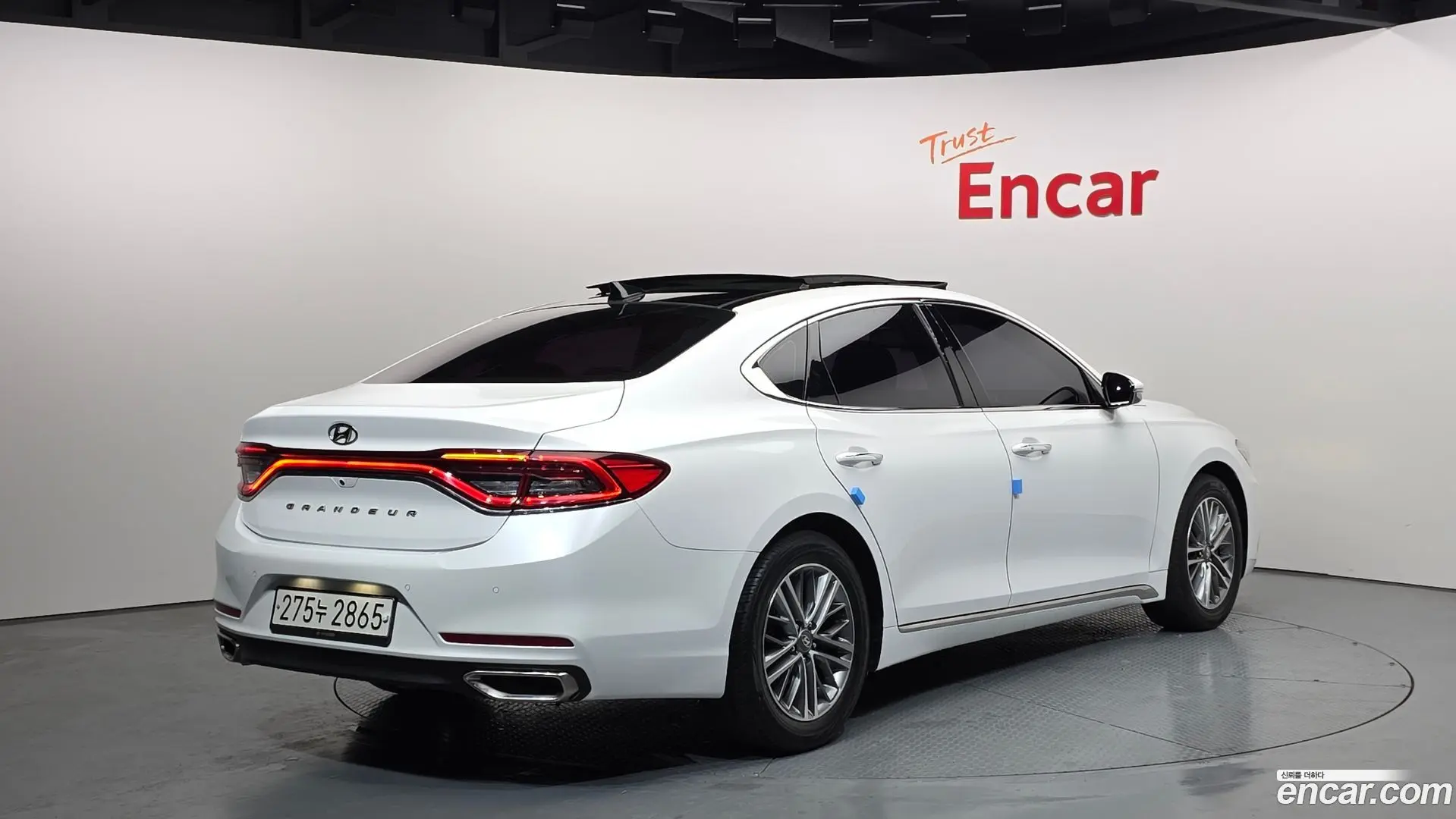 Main__Slider__Photo:Grandeur Hyundai 2019.0-1