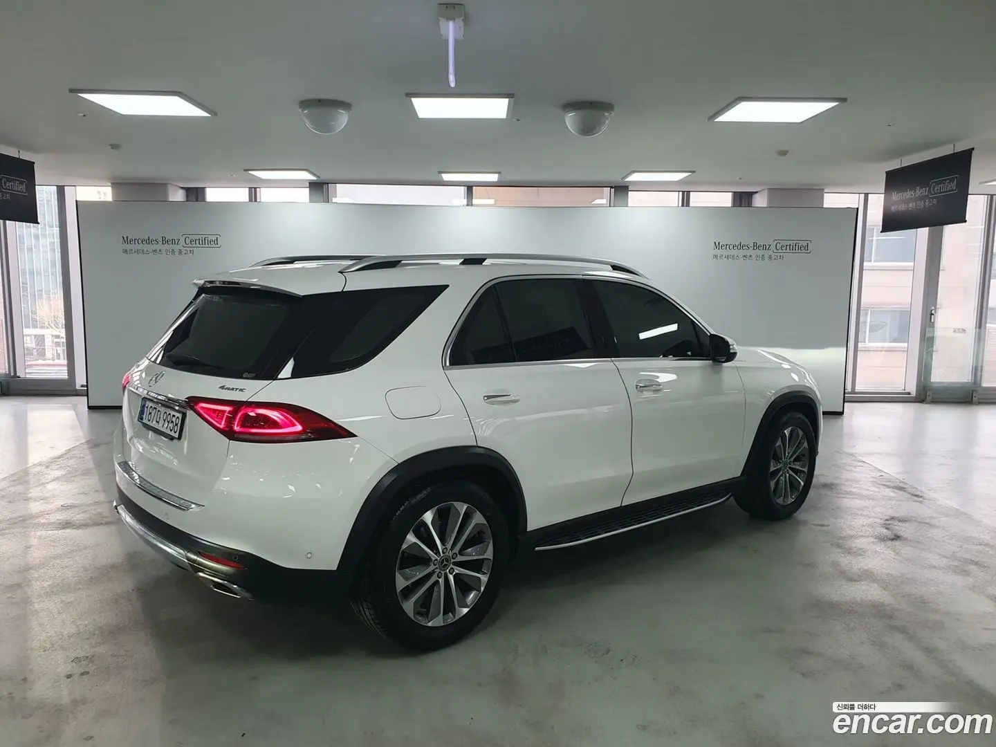 Main__Slider__Photo:GLE-Class Mercedes-Benz 2021.3-1