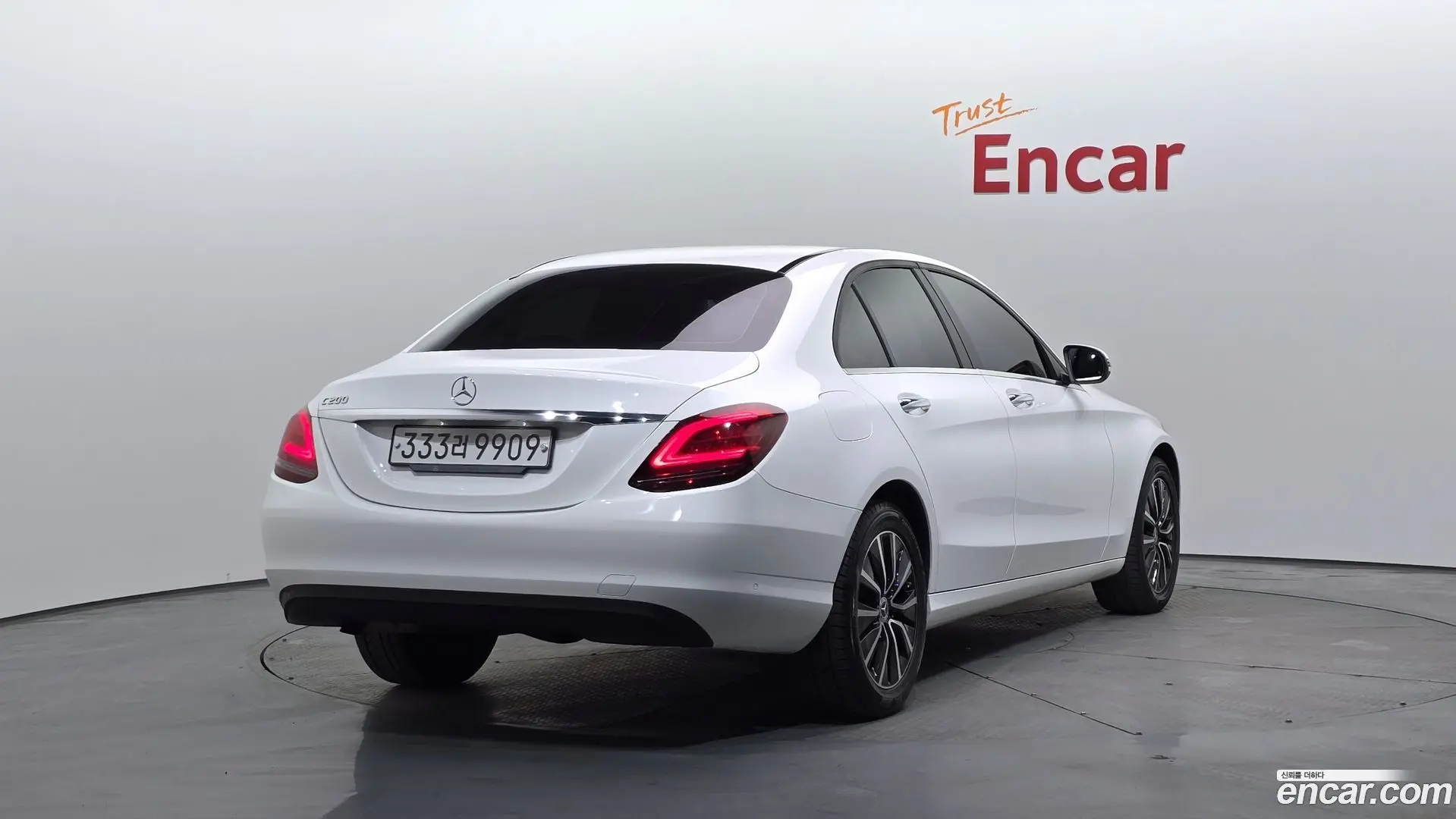 Main__Slider__Photo:C-Class Mercedes-Benz 2019.8-1