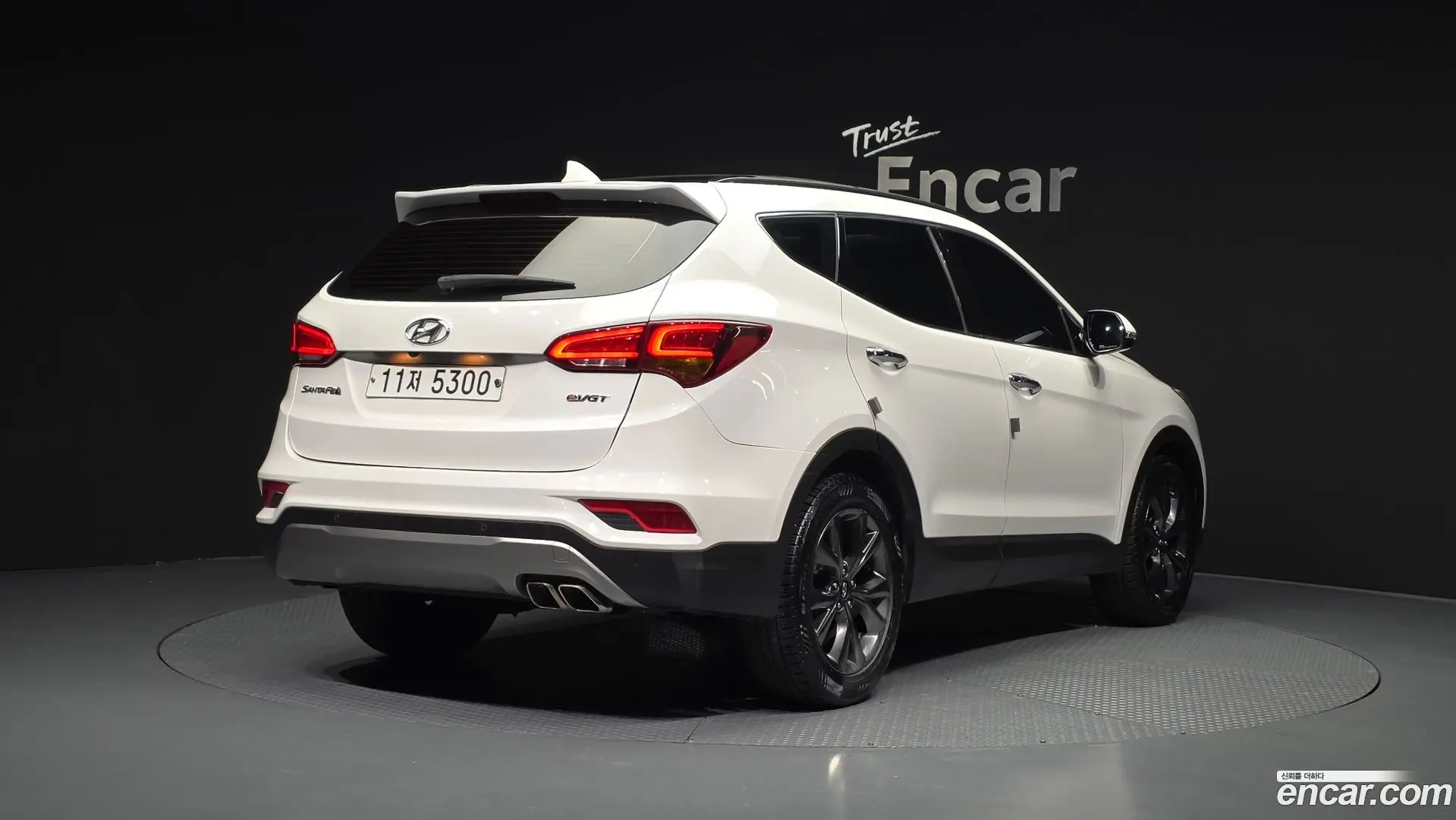 Main__Slider__Photo:Santafe Hyundai 2015.5-1