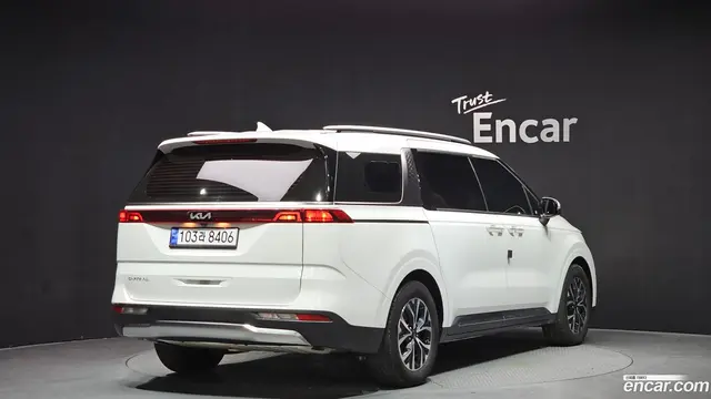Main__Slider__Photo:Canival Kia 2022.6-1
