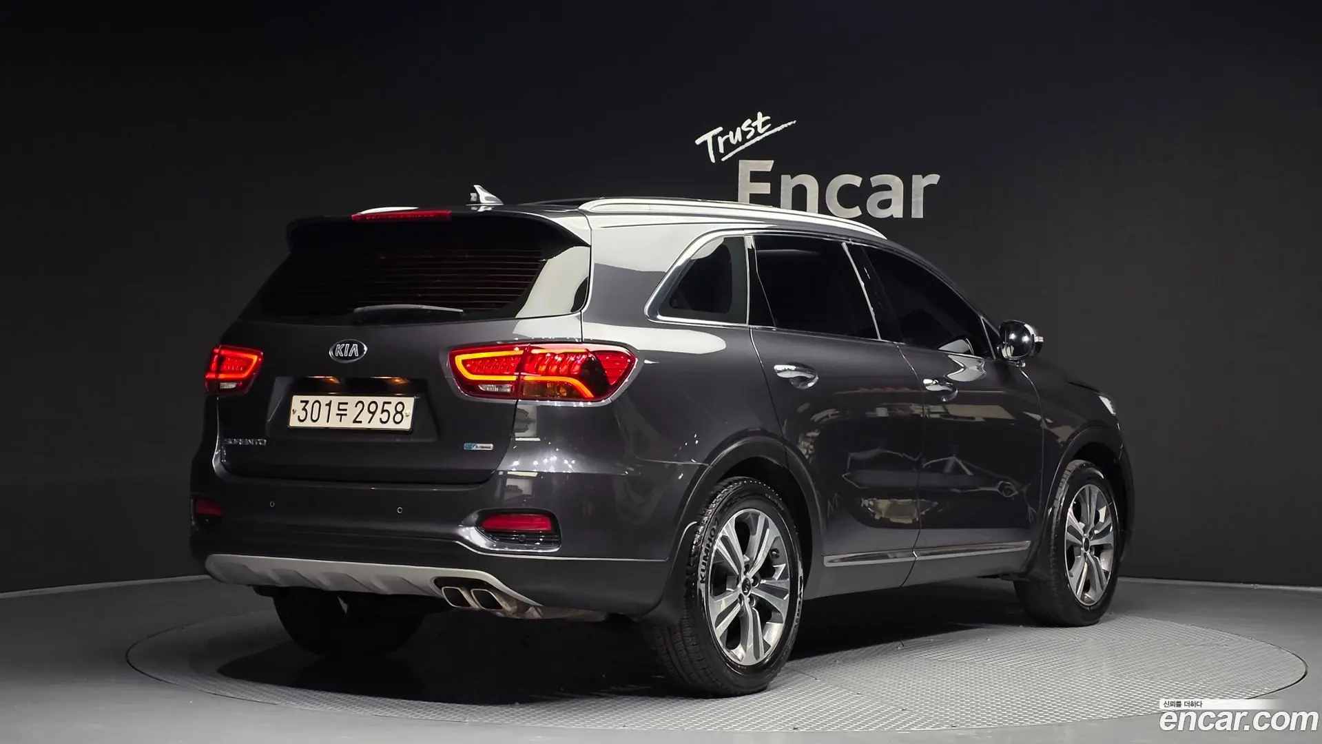 Main__Slider__Photo:Sorento Kia 2018.3-1