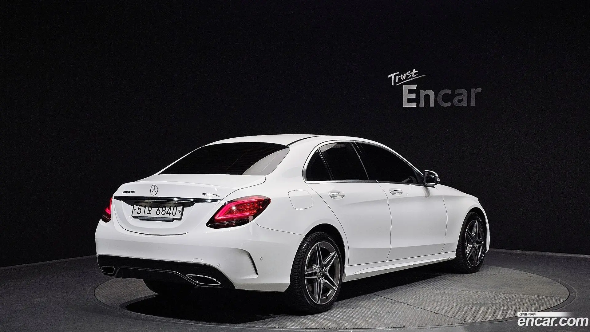 Main__Slider__Photo:C-Class Mercedes-Benz 2019.3-1