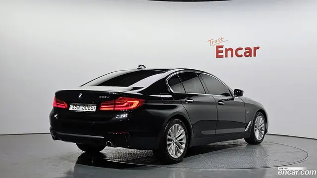 Main__Slider__Photo:5-Series BMW 2018.0-1