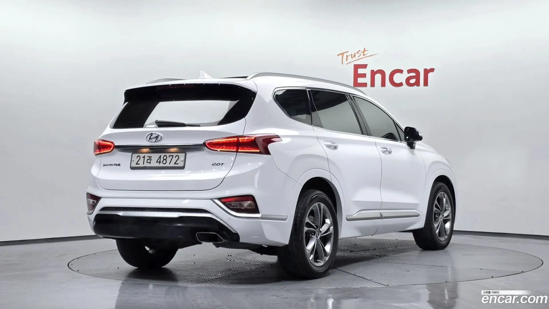 Main__Slider__Photo:Santafe Hyundai 2019.4-1