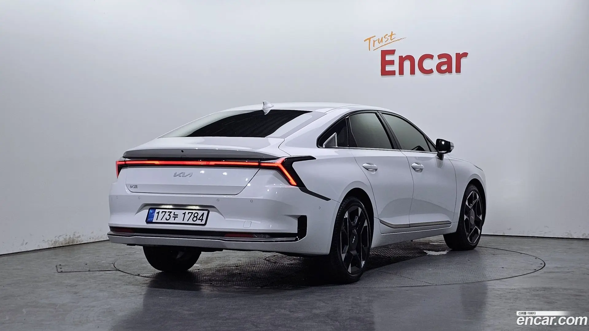 Main__Slider__Photo:K8 Kia 2025.9-1