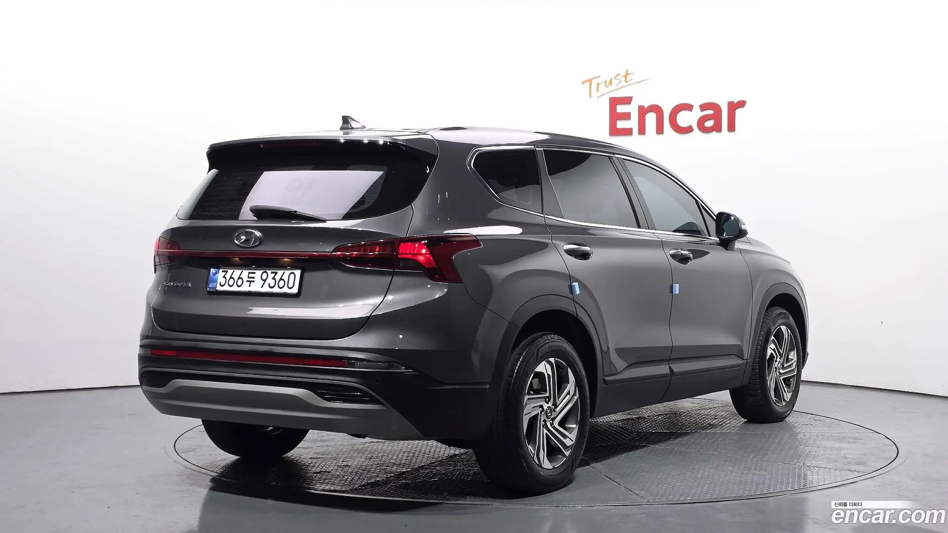 Main__Slider__Photo:Santafe Hyundai 2021.5-1