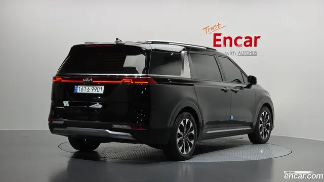 Main__Slider__Photo:Canival Kia 2023.0-1